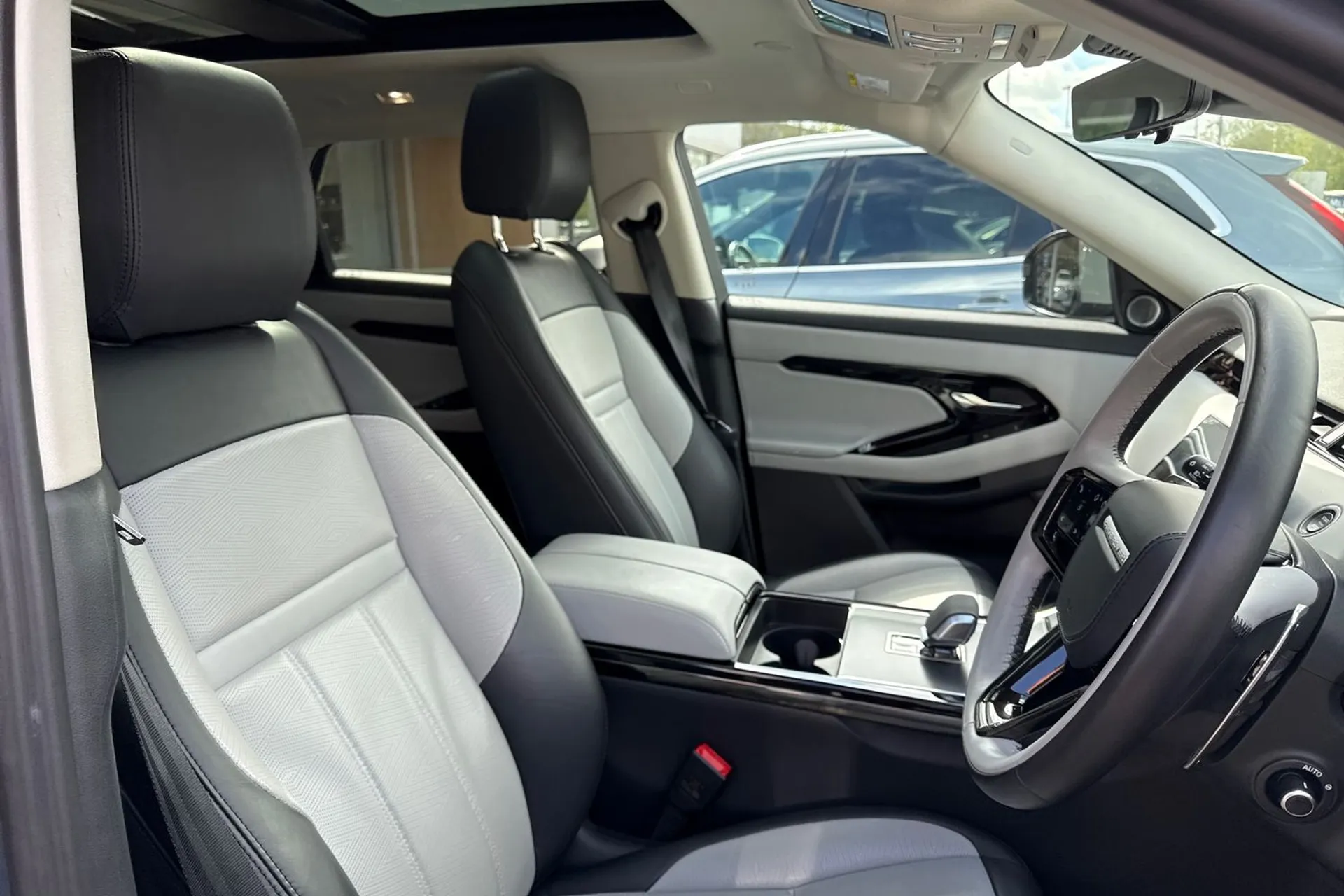 LAND ROVER RANGE ROVER EVOQUE thumbnail image number 26