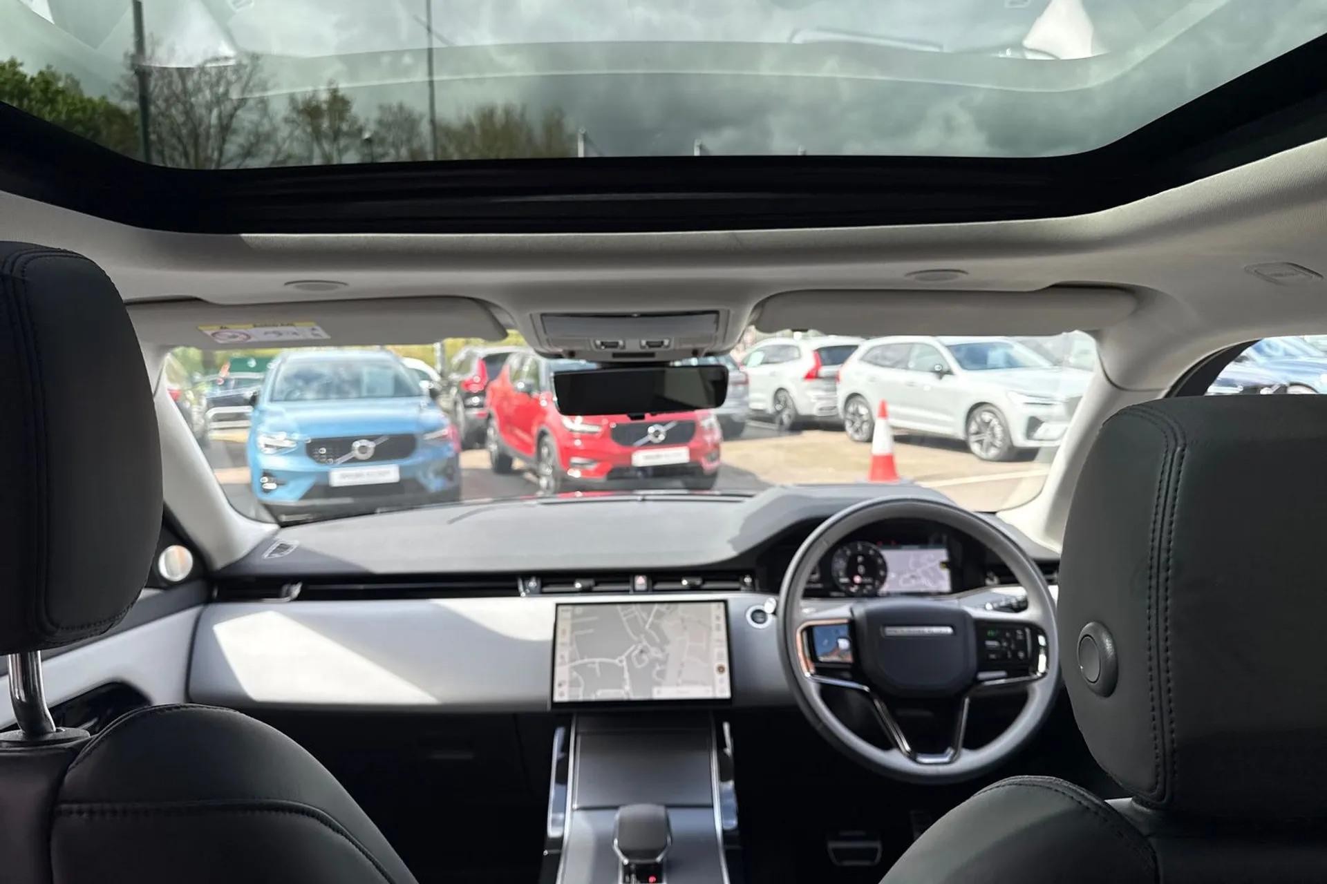 LAND ROVER RANGE ROVER EVOQUE thumbnail image number 3