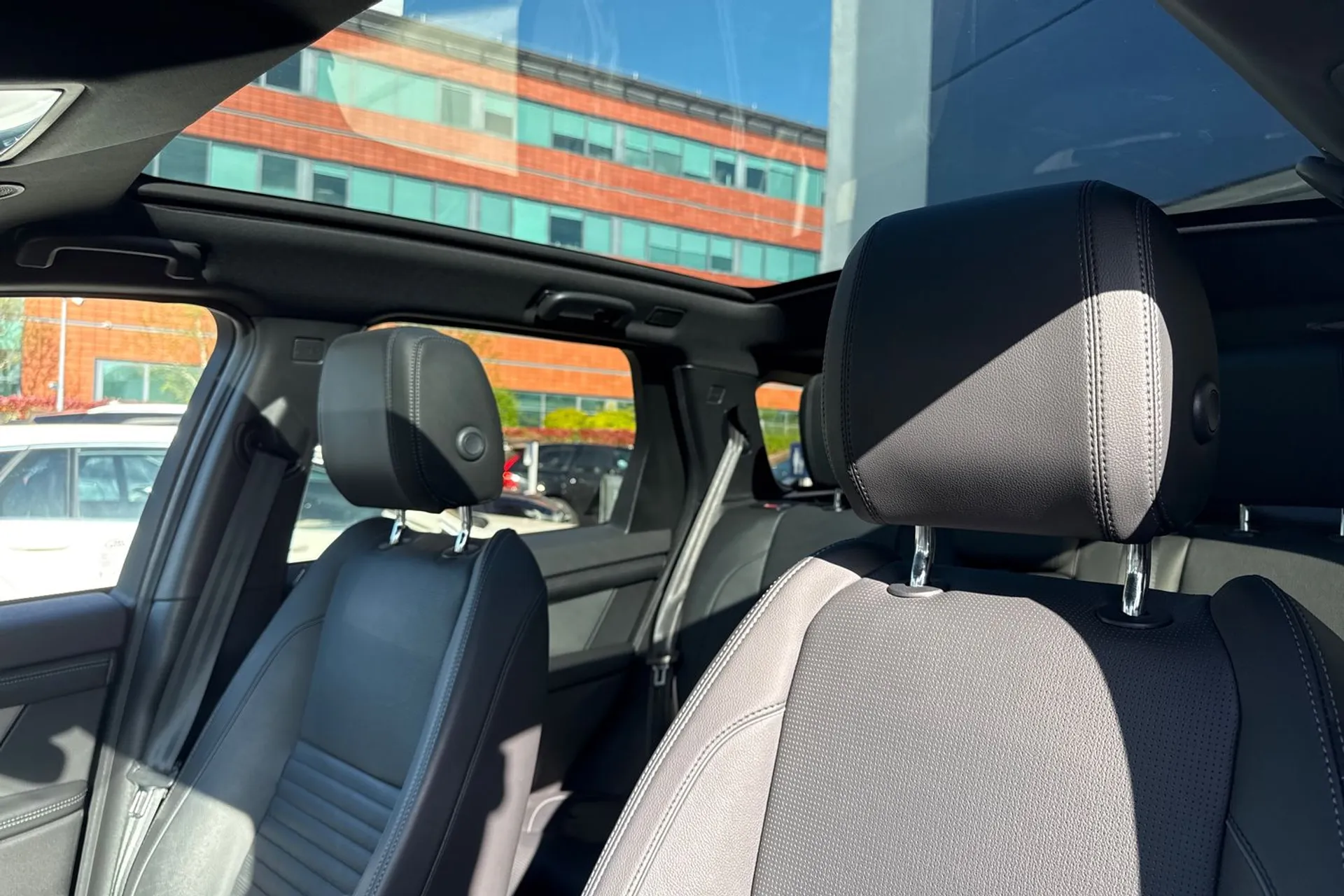 LAND ROVER DISCOVERY SPORT thumbnail image number 29