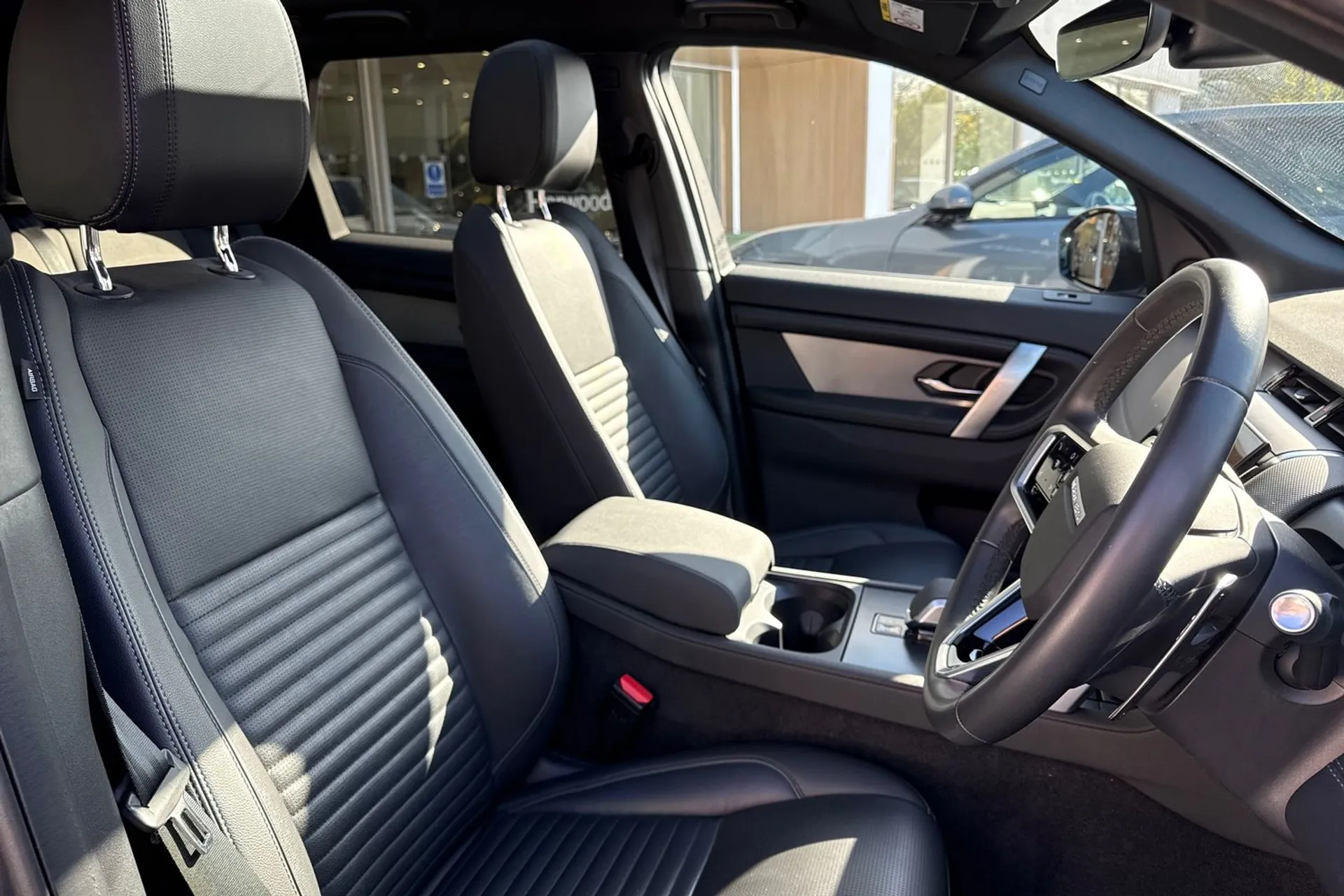 LAND ROVER DISCOVERY SPORT thumbnail image number 26