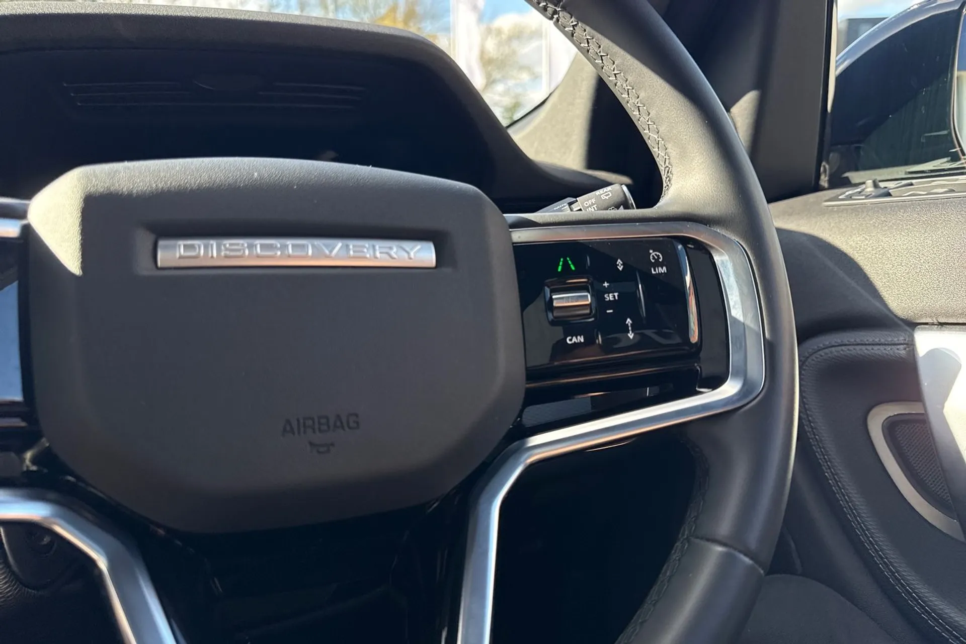 LAND ROVER DISCOVERY SPORT thumbnail image number 37