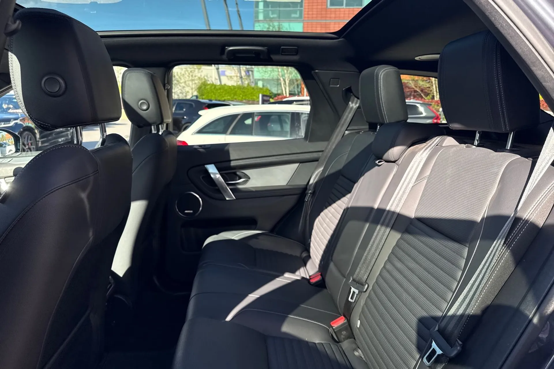 LAND ROVER DISCOVERY SPORT thumbnail image number 30