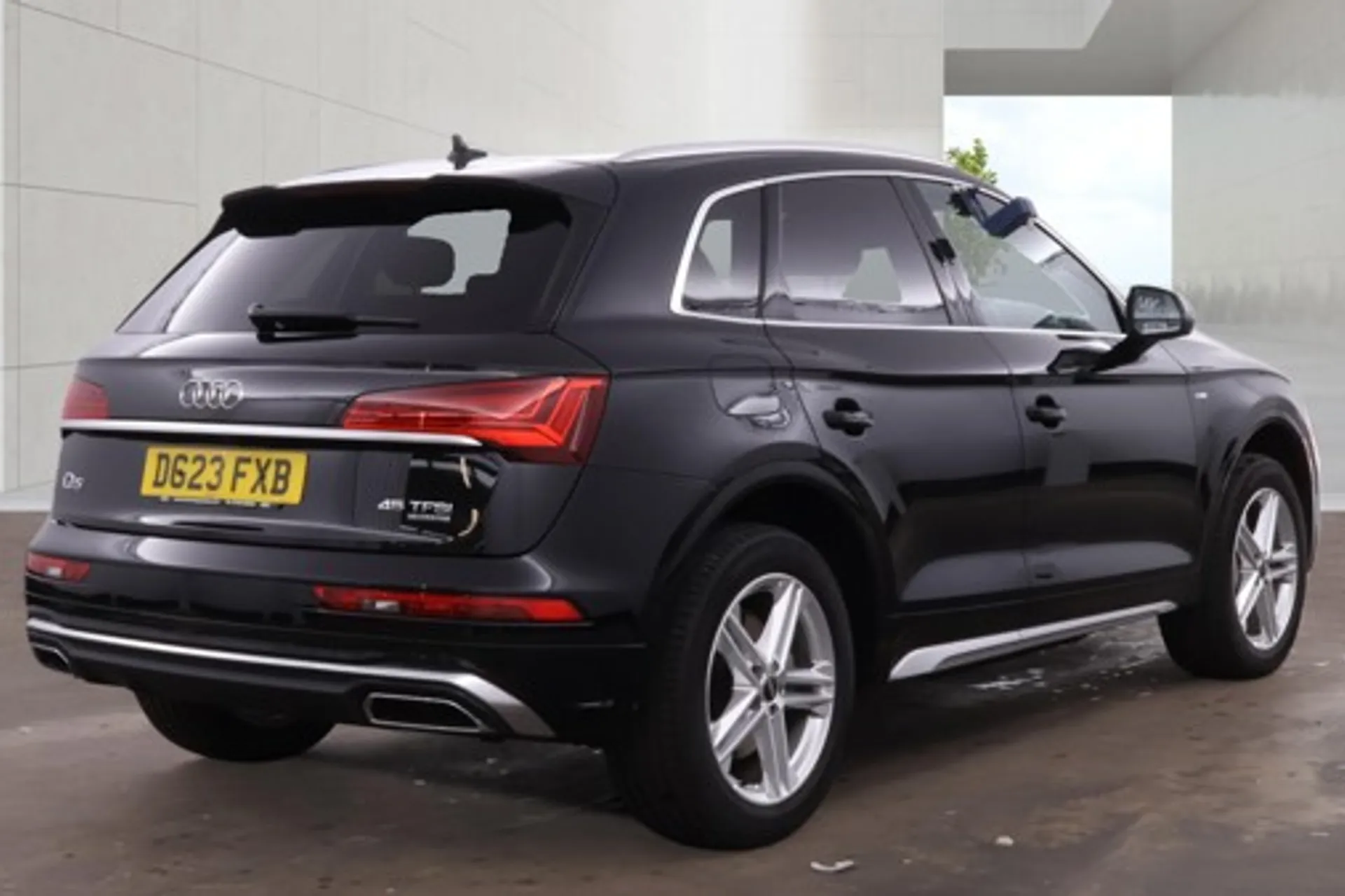 Audi Q5 thumbnail image number 3