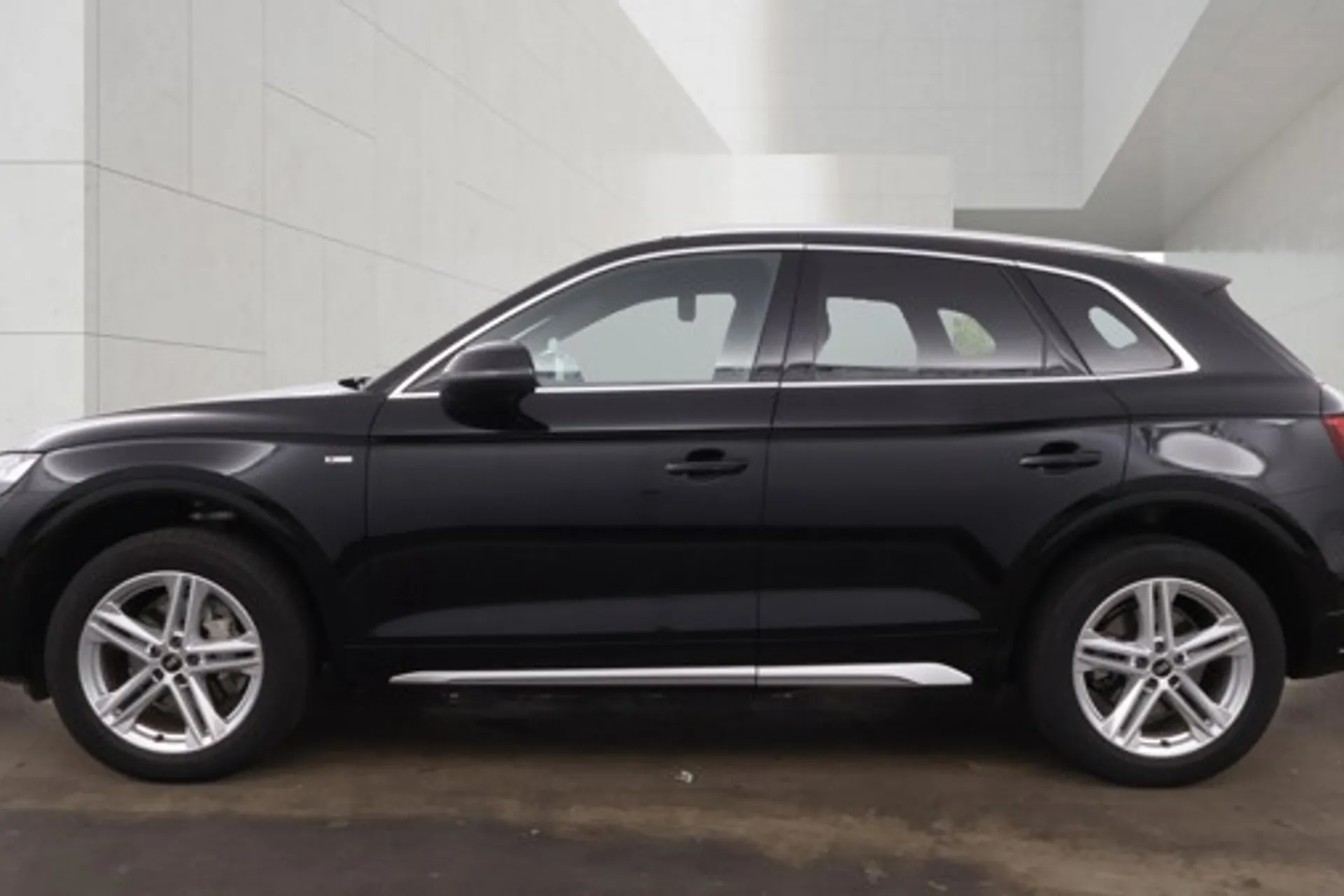 Audi Q5 thumbnail image number 6