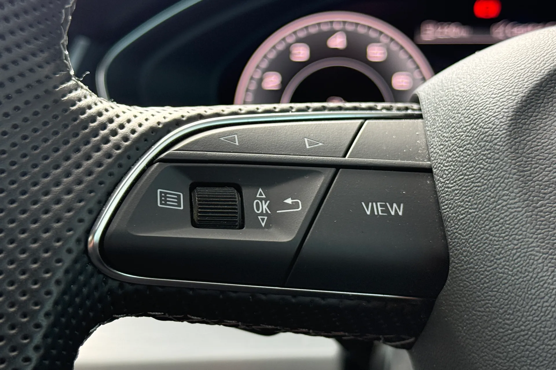 Audi Q5 thumbnail image number 17