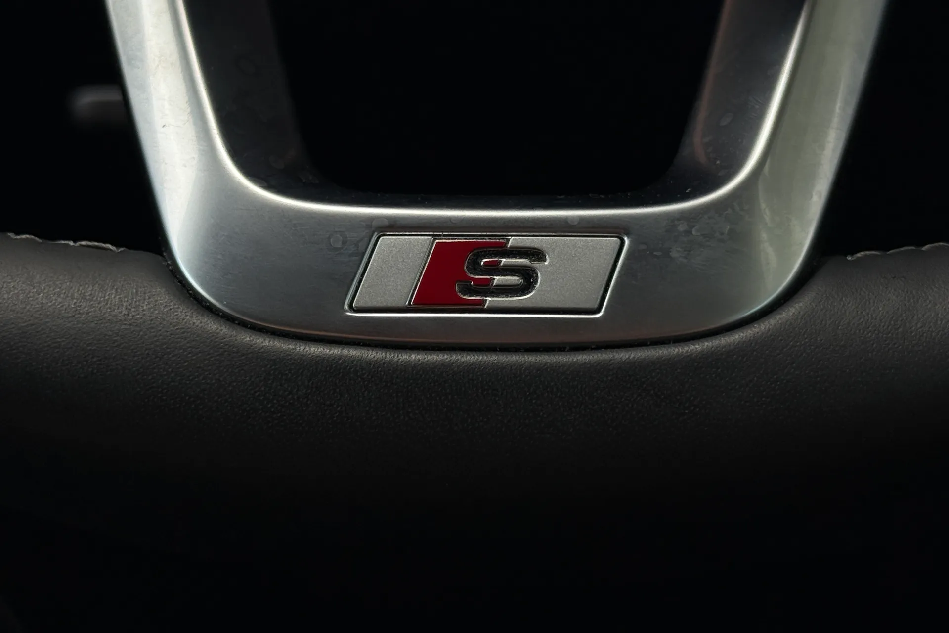 Audi Q5 thumbnail image number 18