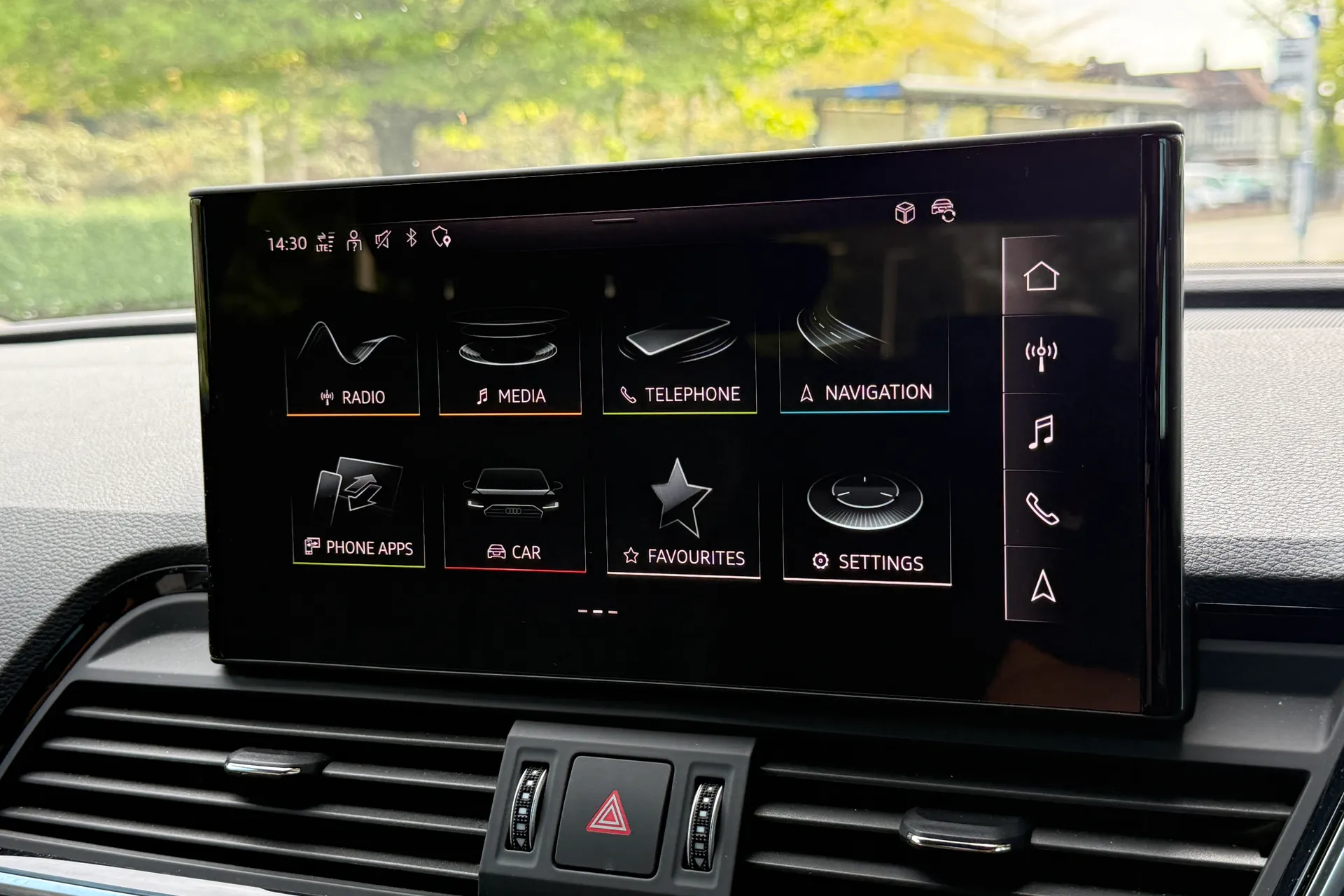 Audi Q5 thumbnail image number 25