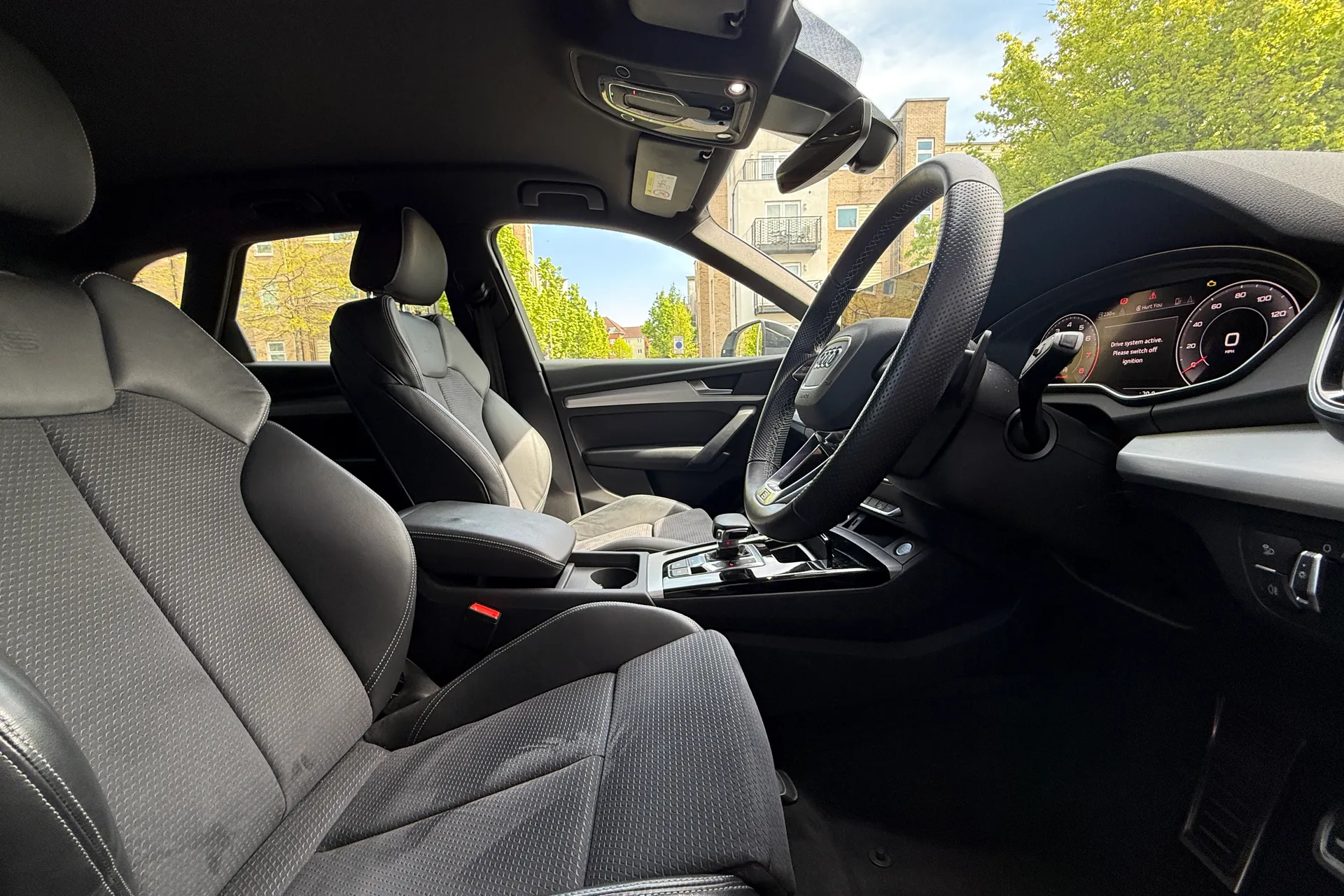 Audi Q5 thumbnail image number 36