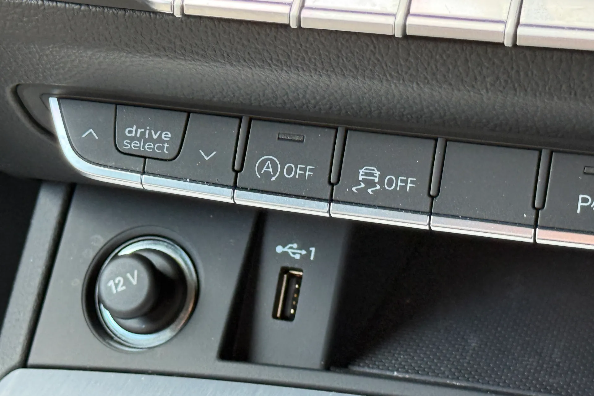 Audi Q5 thumbnail image number 28