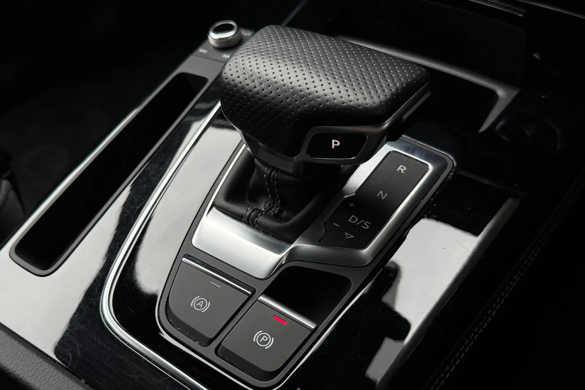 Audi Q5 thumbnail image number 24