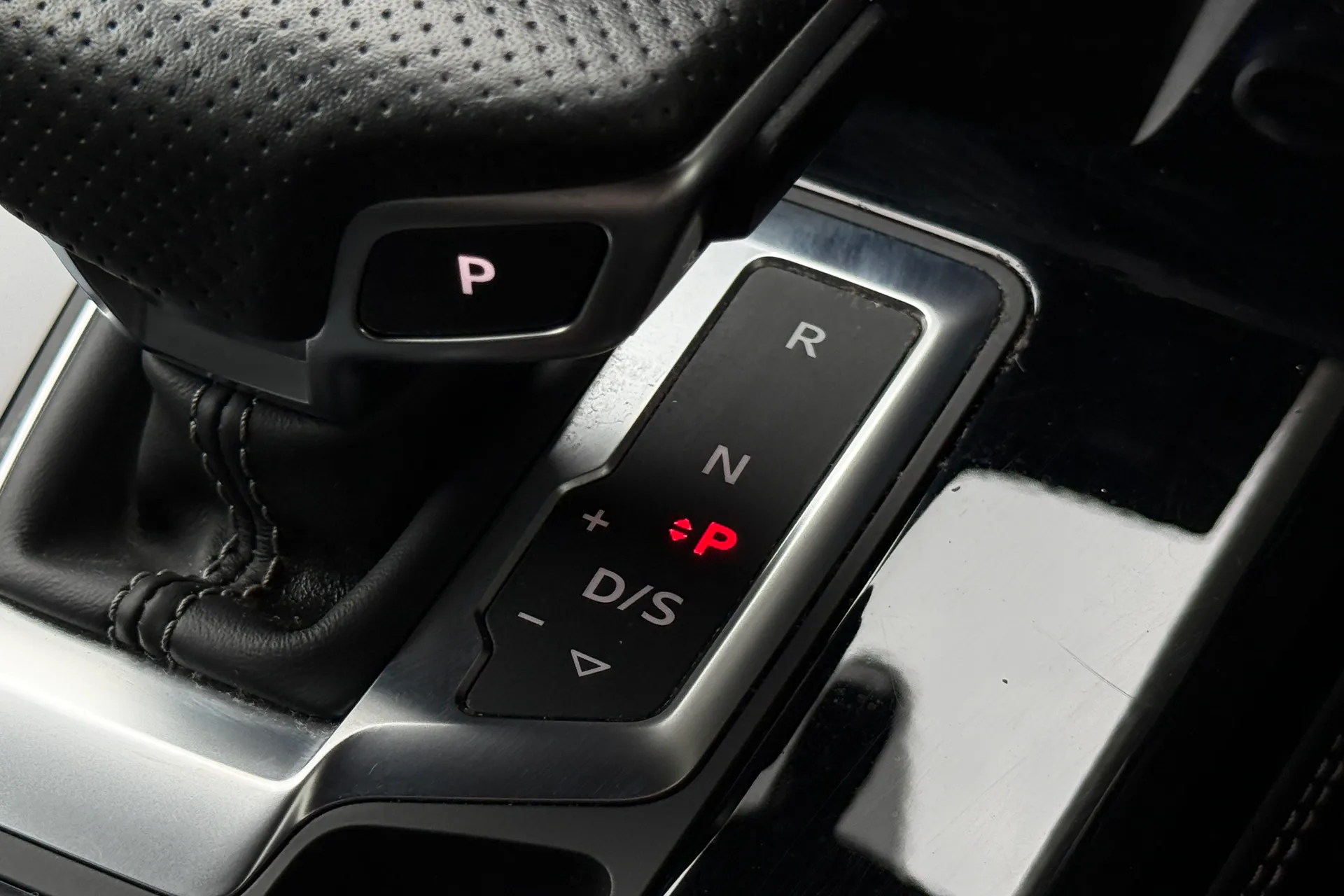 Audi Q5 thumbnail image number 25