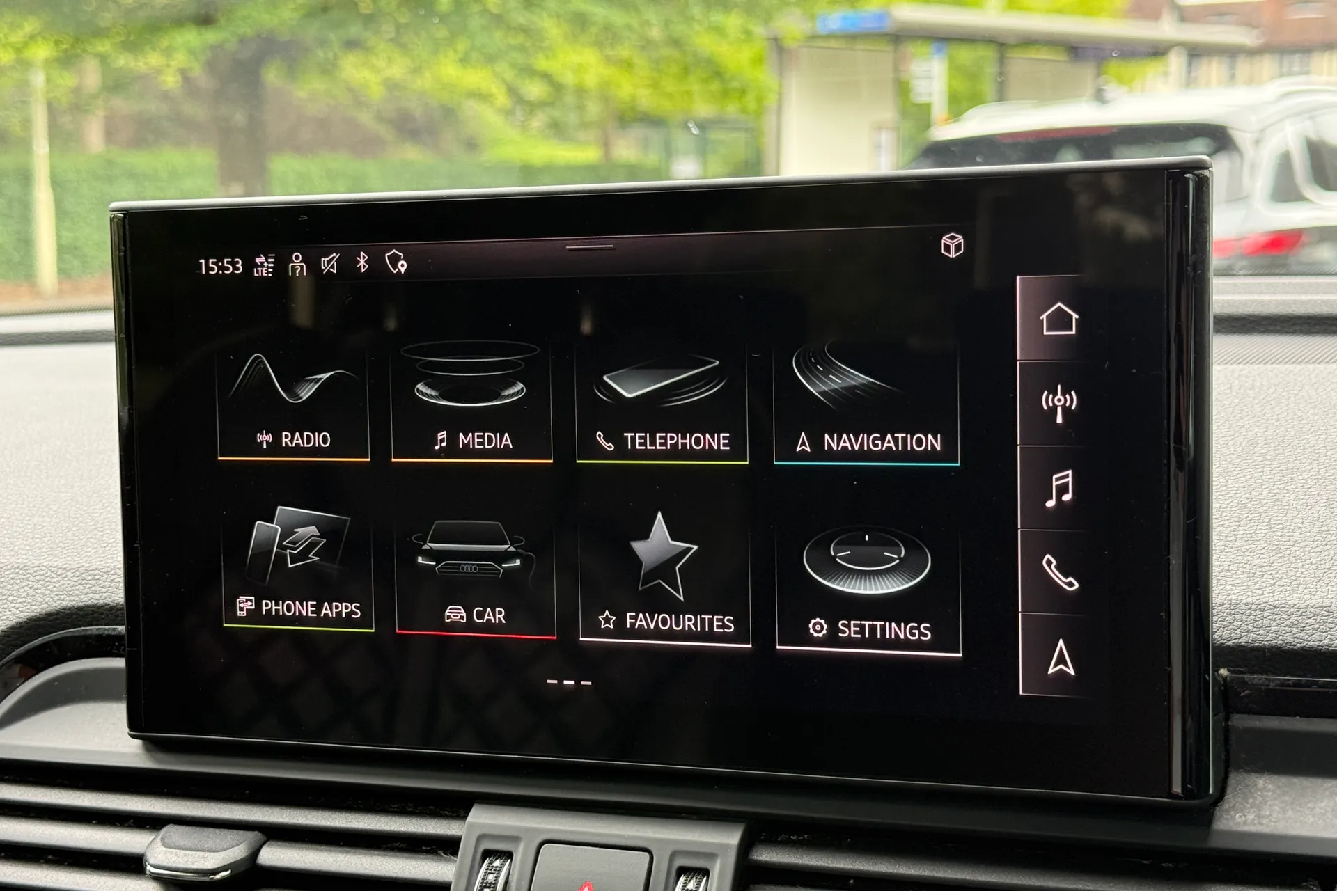 Audi Q5 thumbnail image number 18