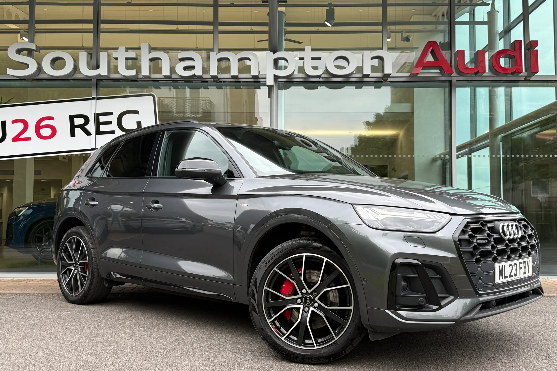 Audi Q5 focused image