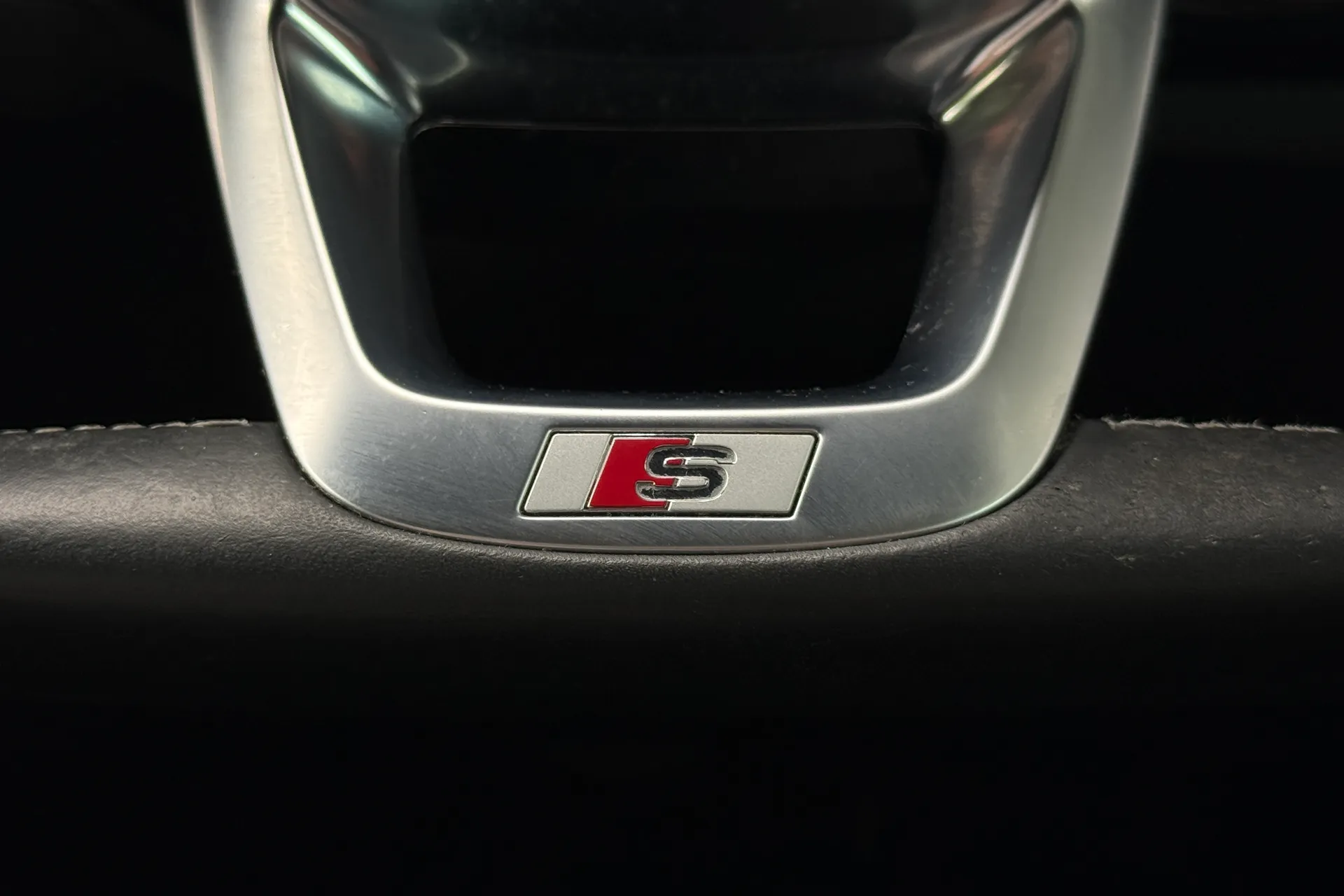 Audi Q5 thumbnail image number 16