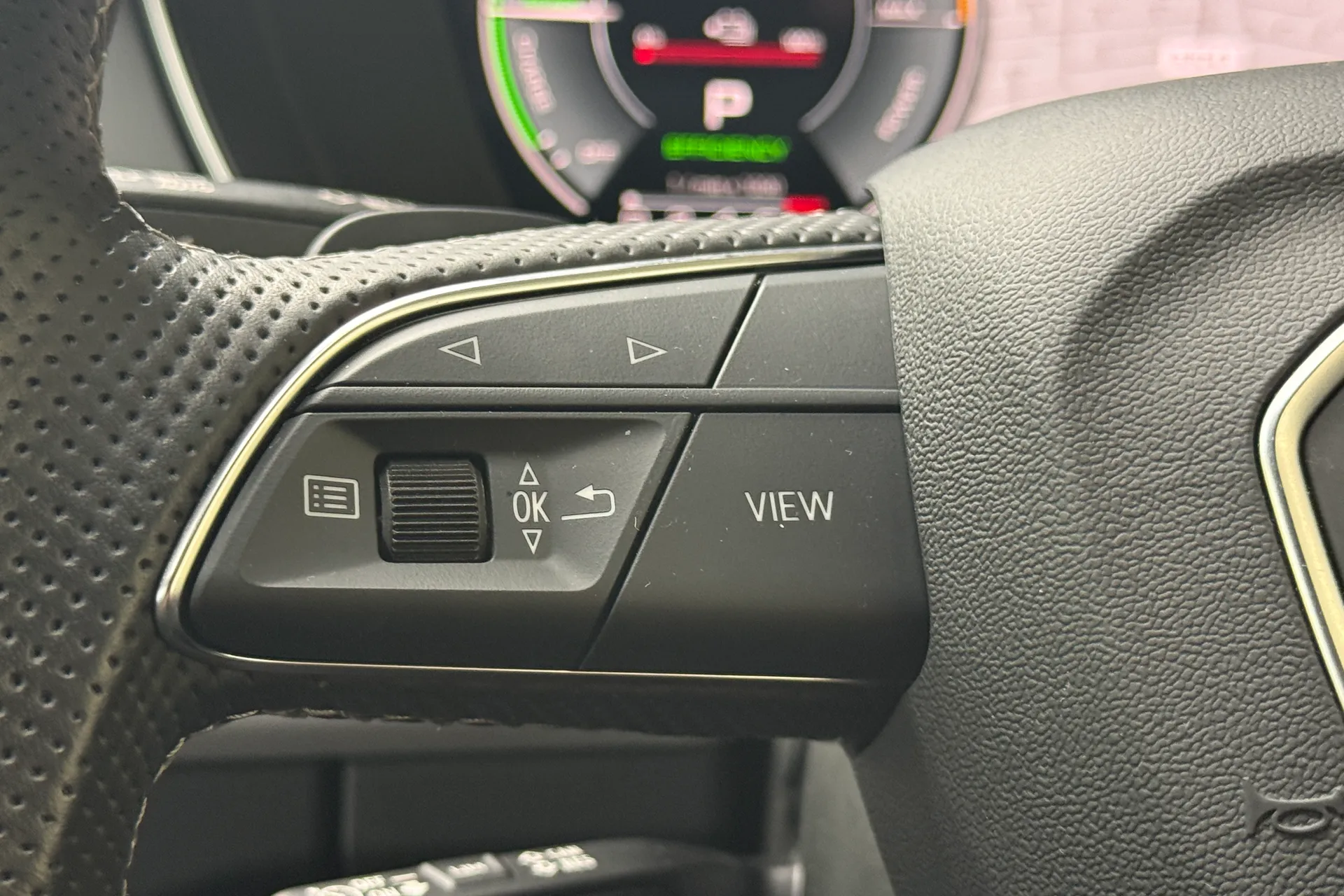 Audi Q5 thumbnail image number 14