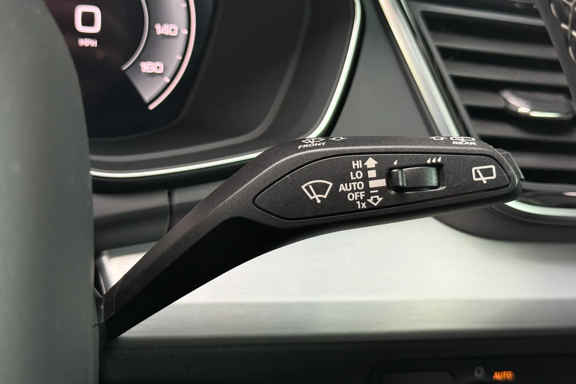Audi Q5 thumbnail image number 17