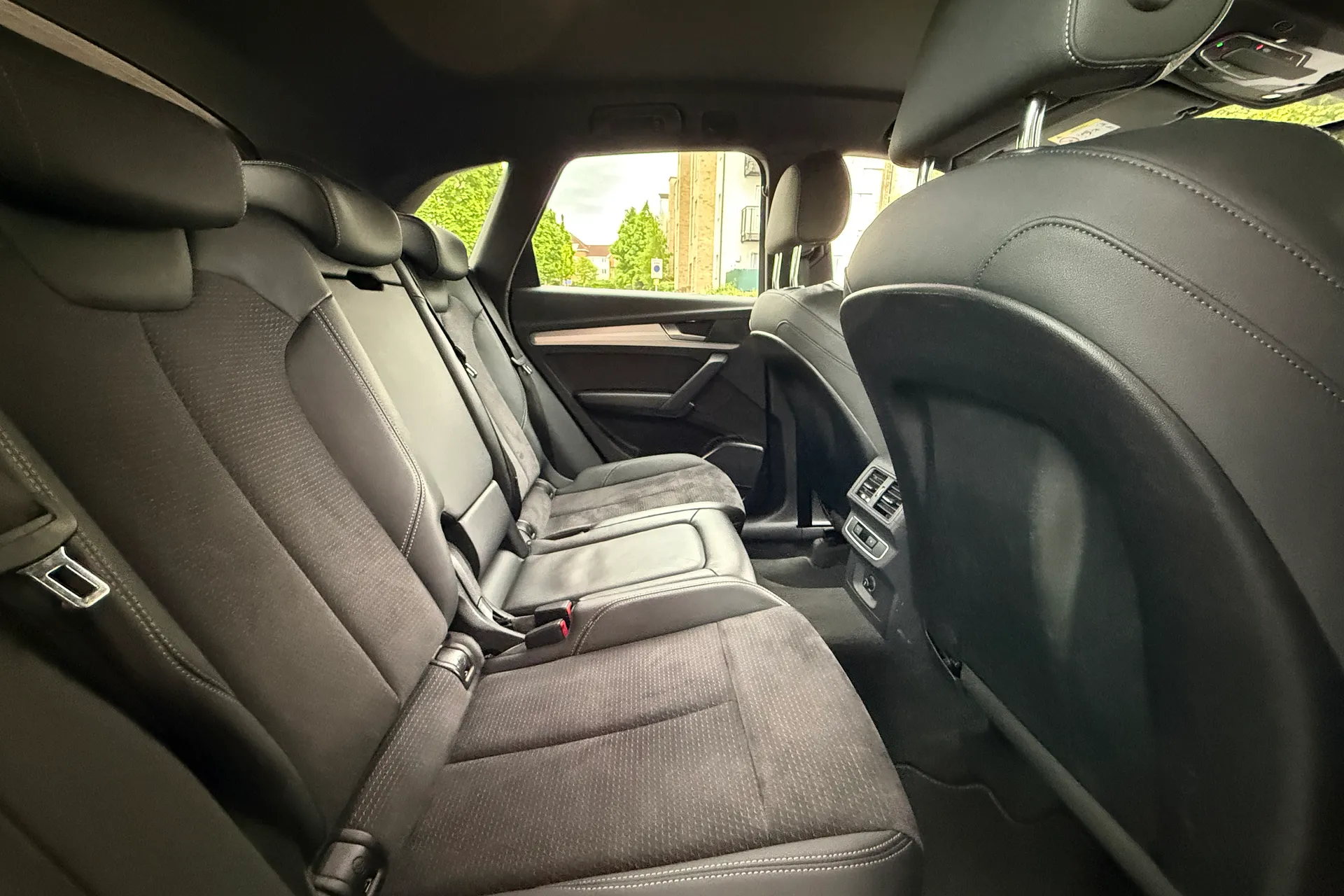 Audi Q5 thumbnail image number 39