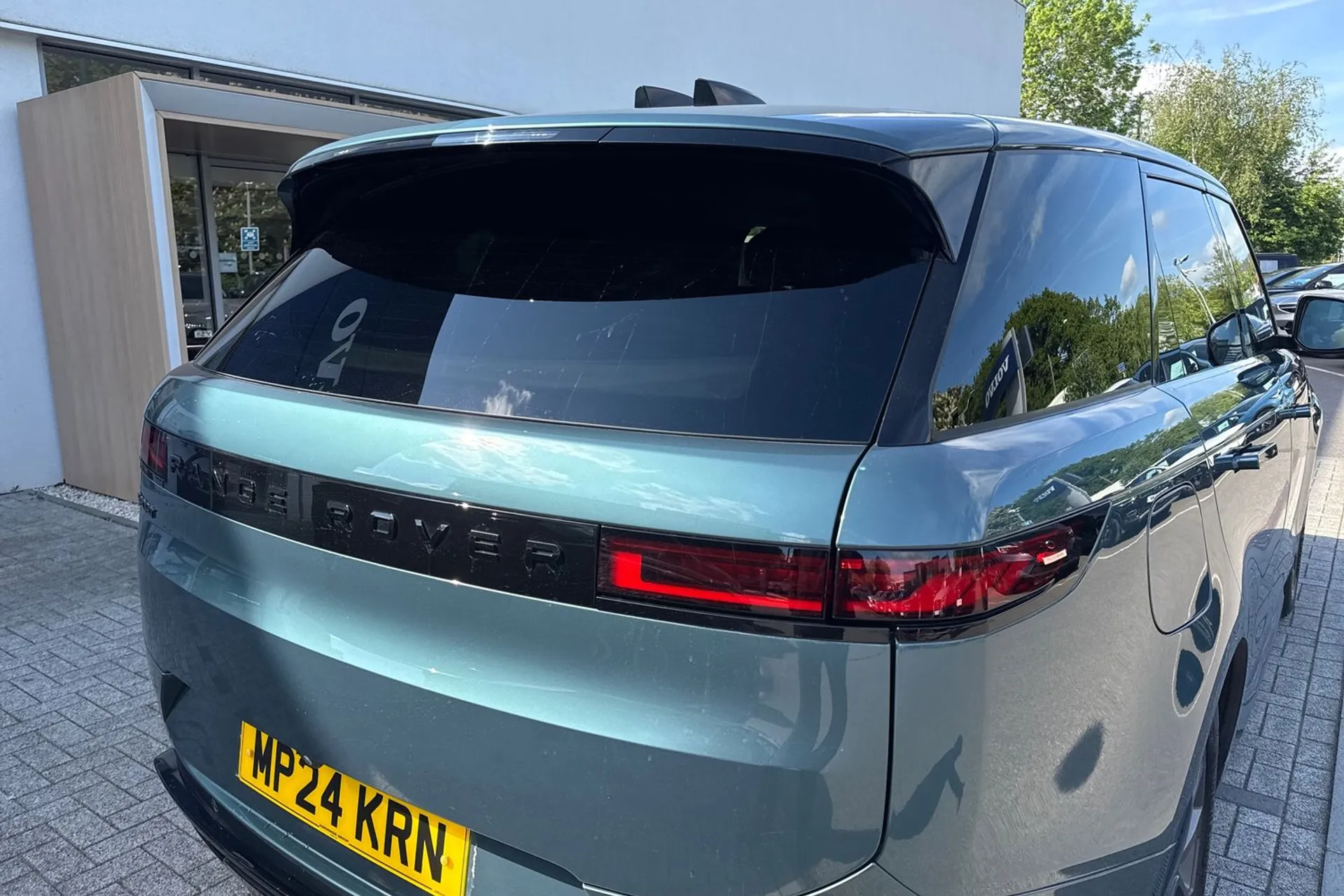 LAND ROVER RANGE ROVER SPORT thumbnail image number 16