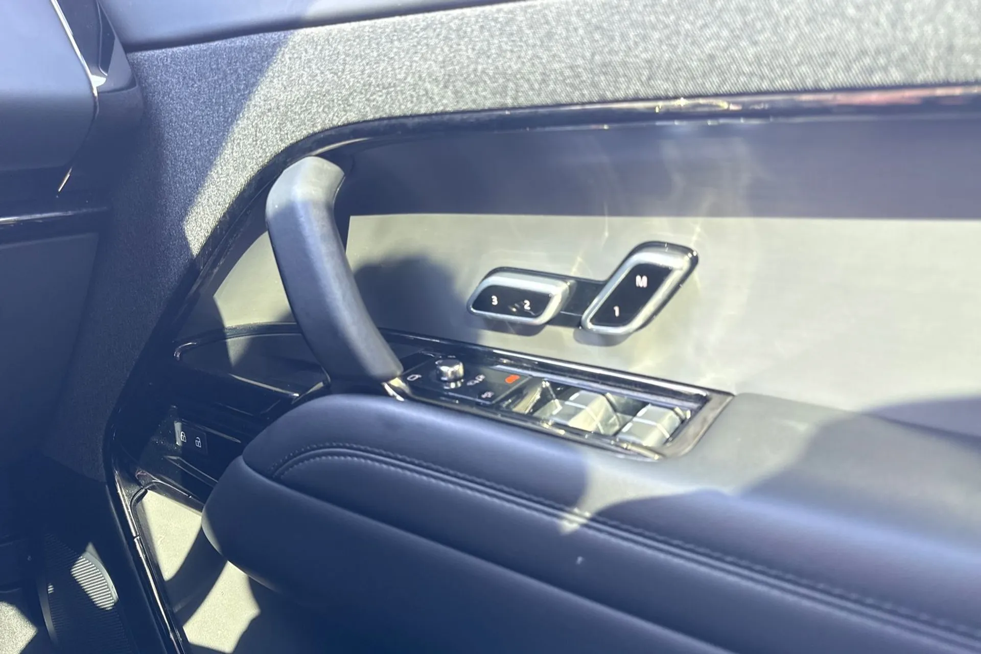 LAND ROVER RANGE ROVER SPORT thumbnail image number 40