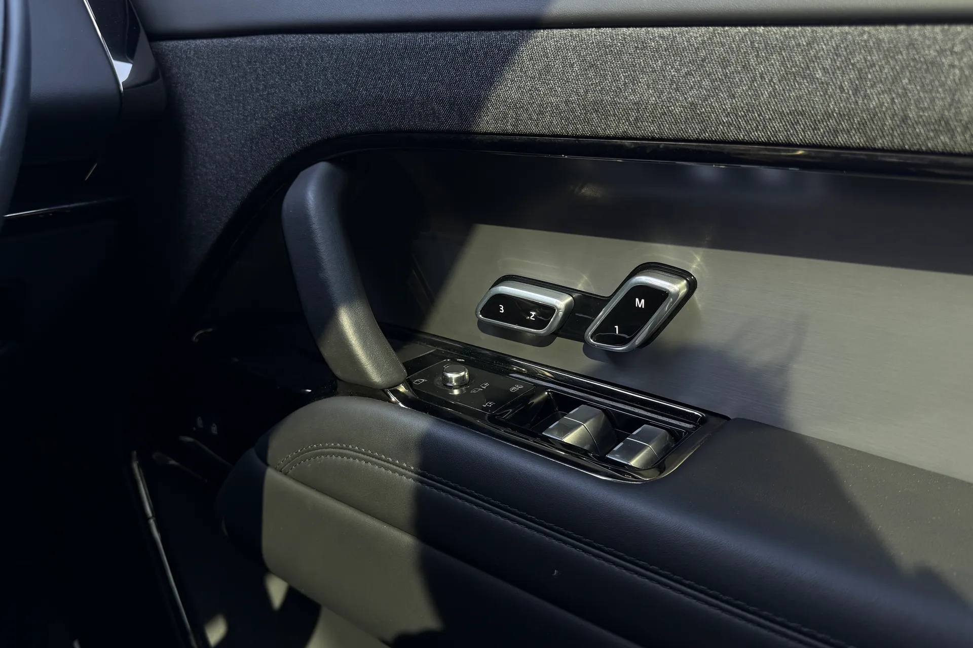 LAND ROVER RANGE ROVER SPORT thumbnail image number 39