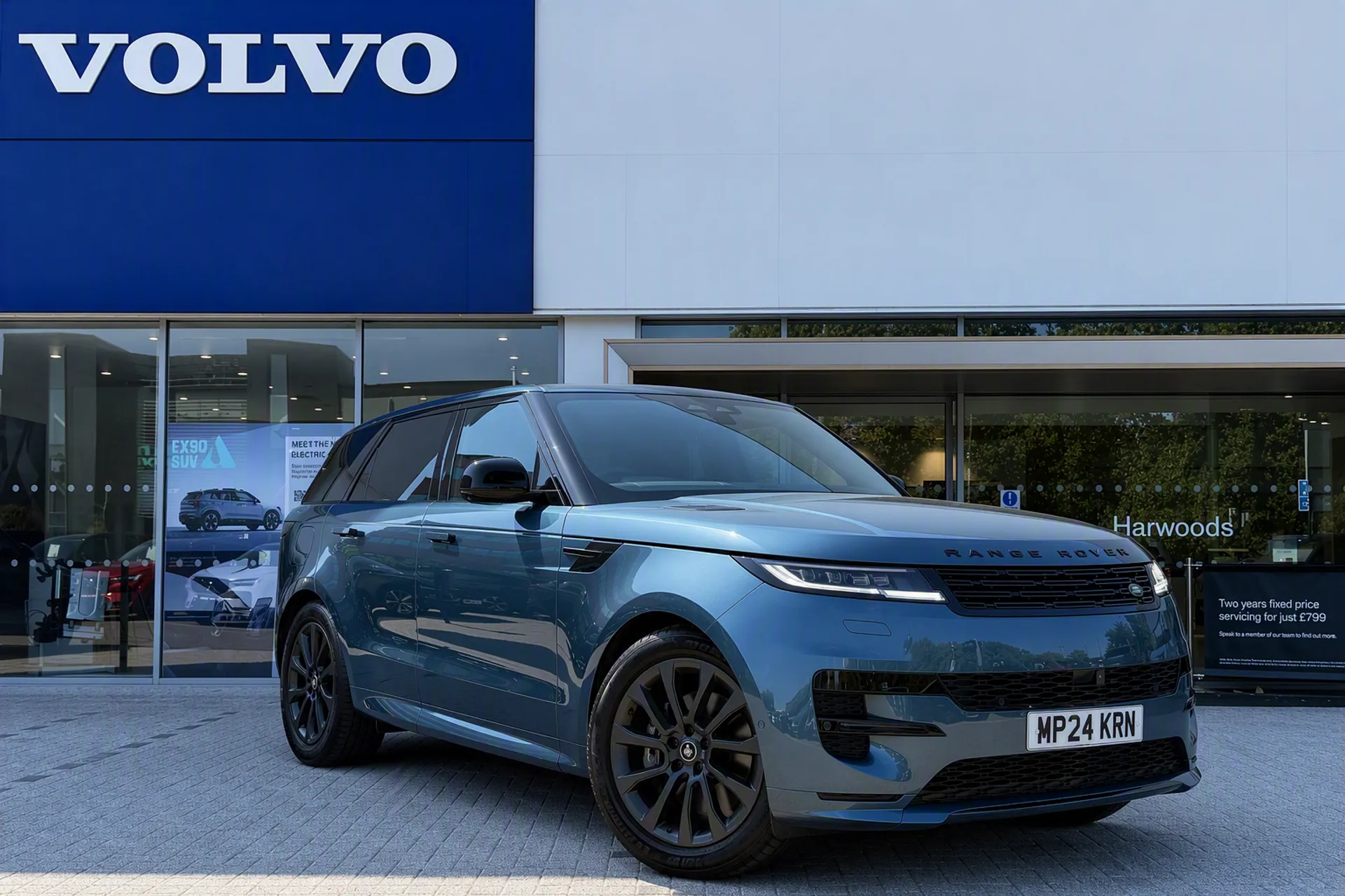LAND ROVER RANGE ROVER SPORT focused image