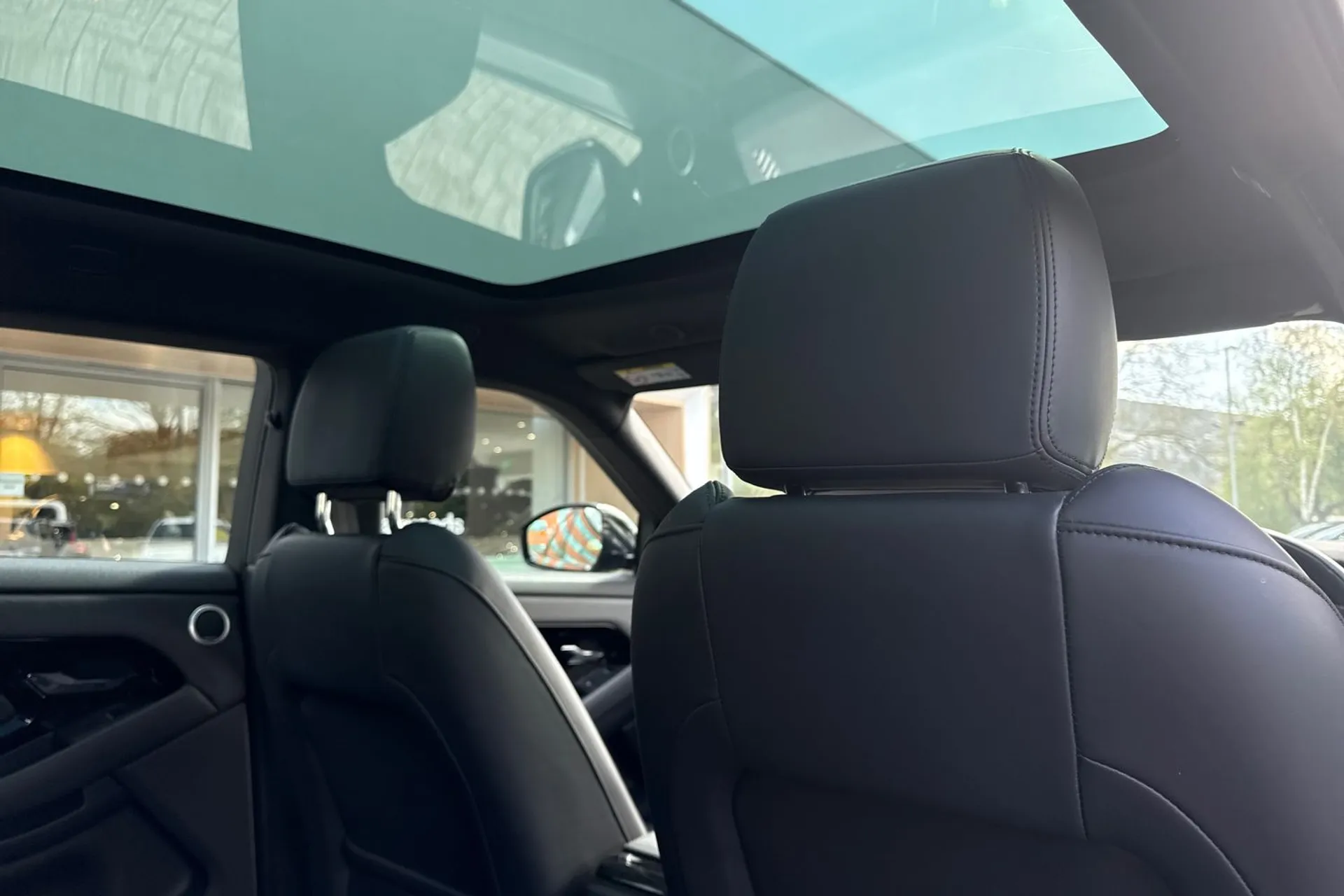 LAND ROVER RANGE ROVER EVOQUE thumbnail image number 24