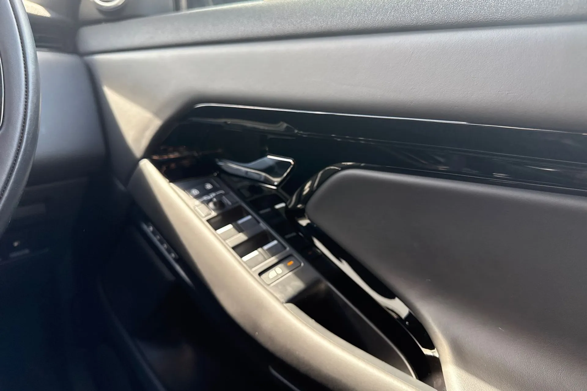 LAND ROVER RANGE ROVER EVOQUE thumbnail image number 40