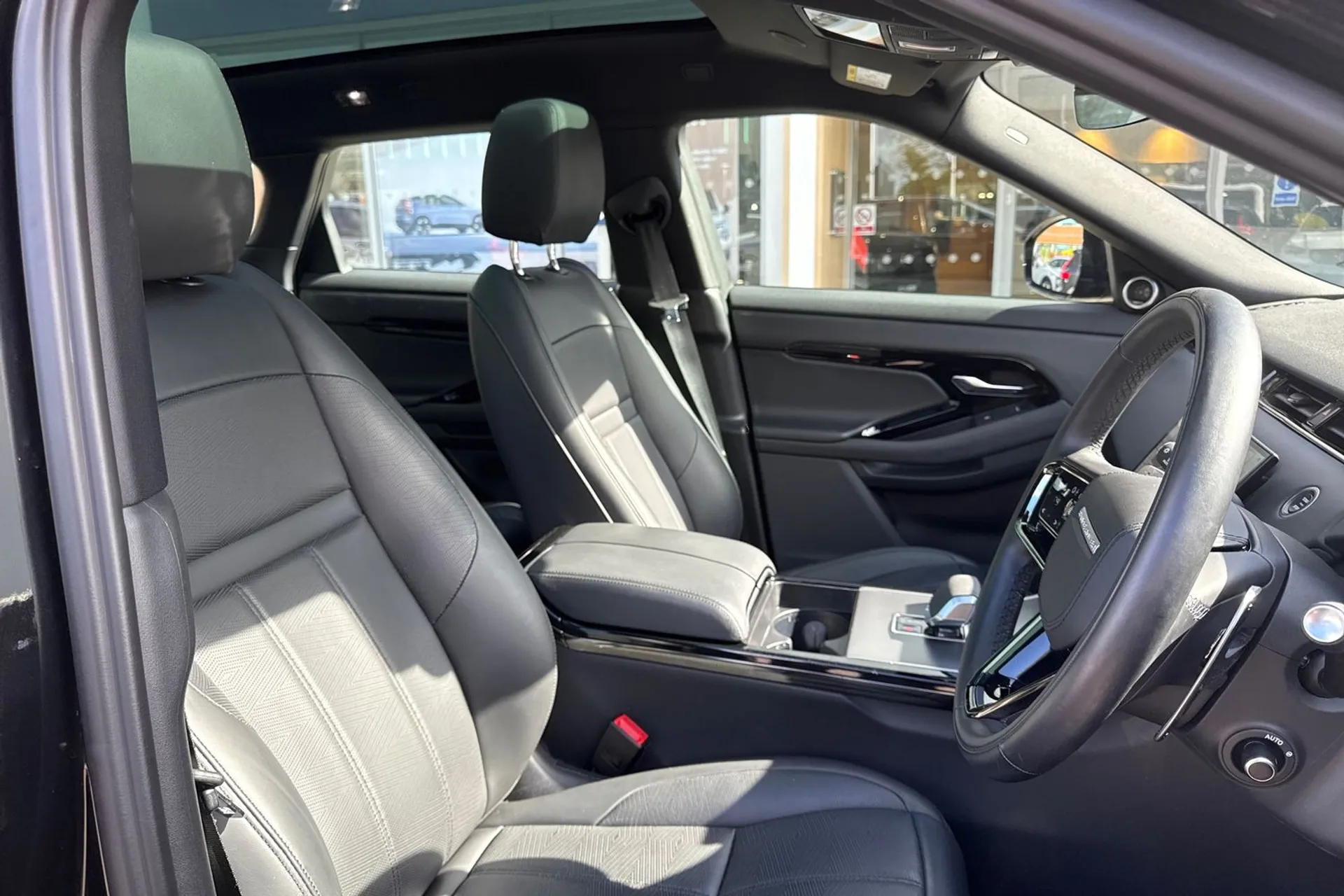 LAND ROVER RANGE ROVER EVOQUE thumbnail image number 26