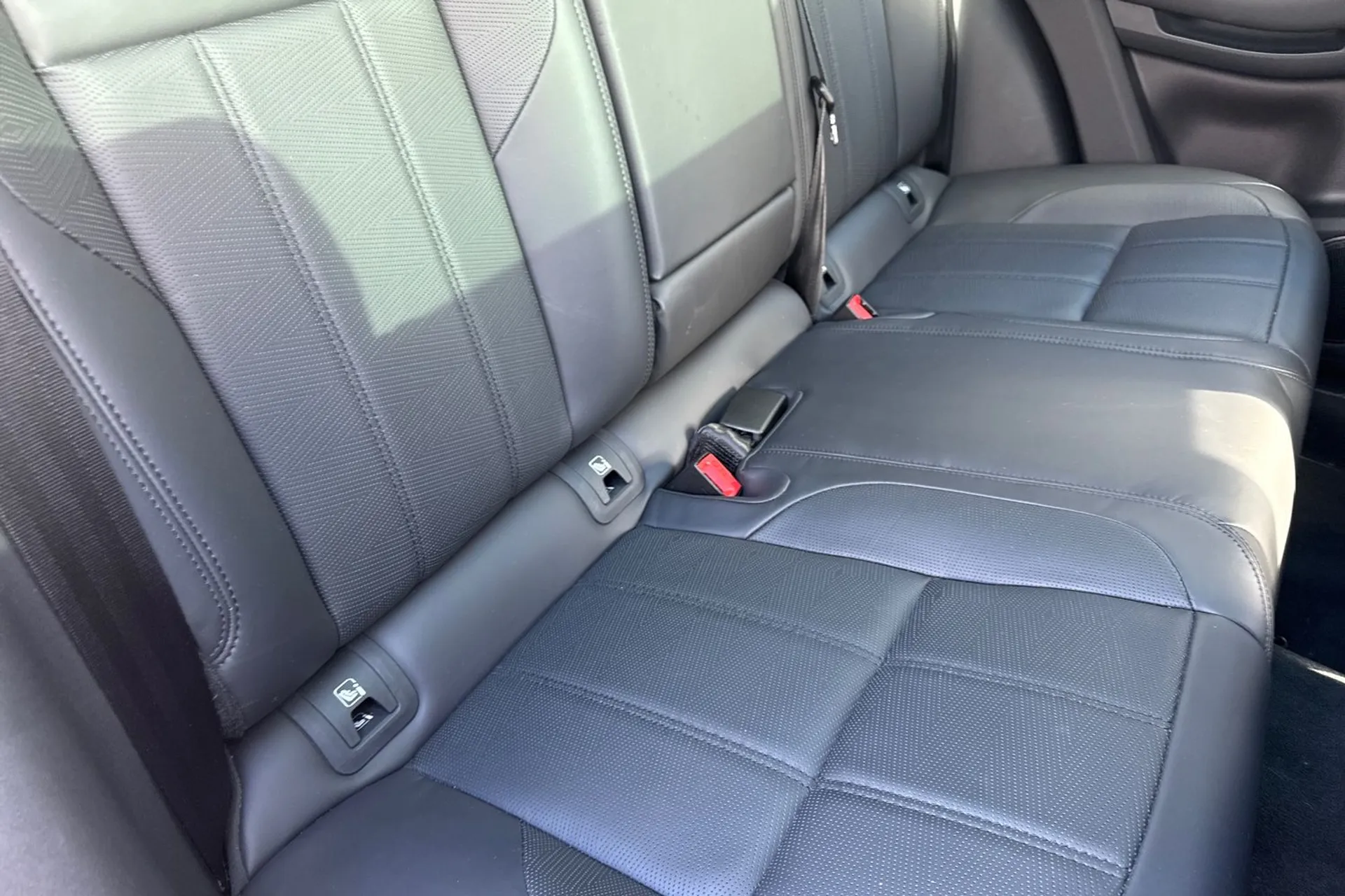 LAND ROVER RANGE ROVER EVOQUE thumbnail image number 25