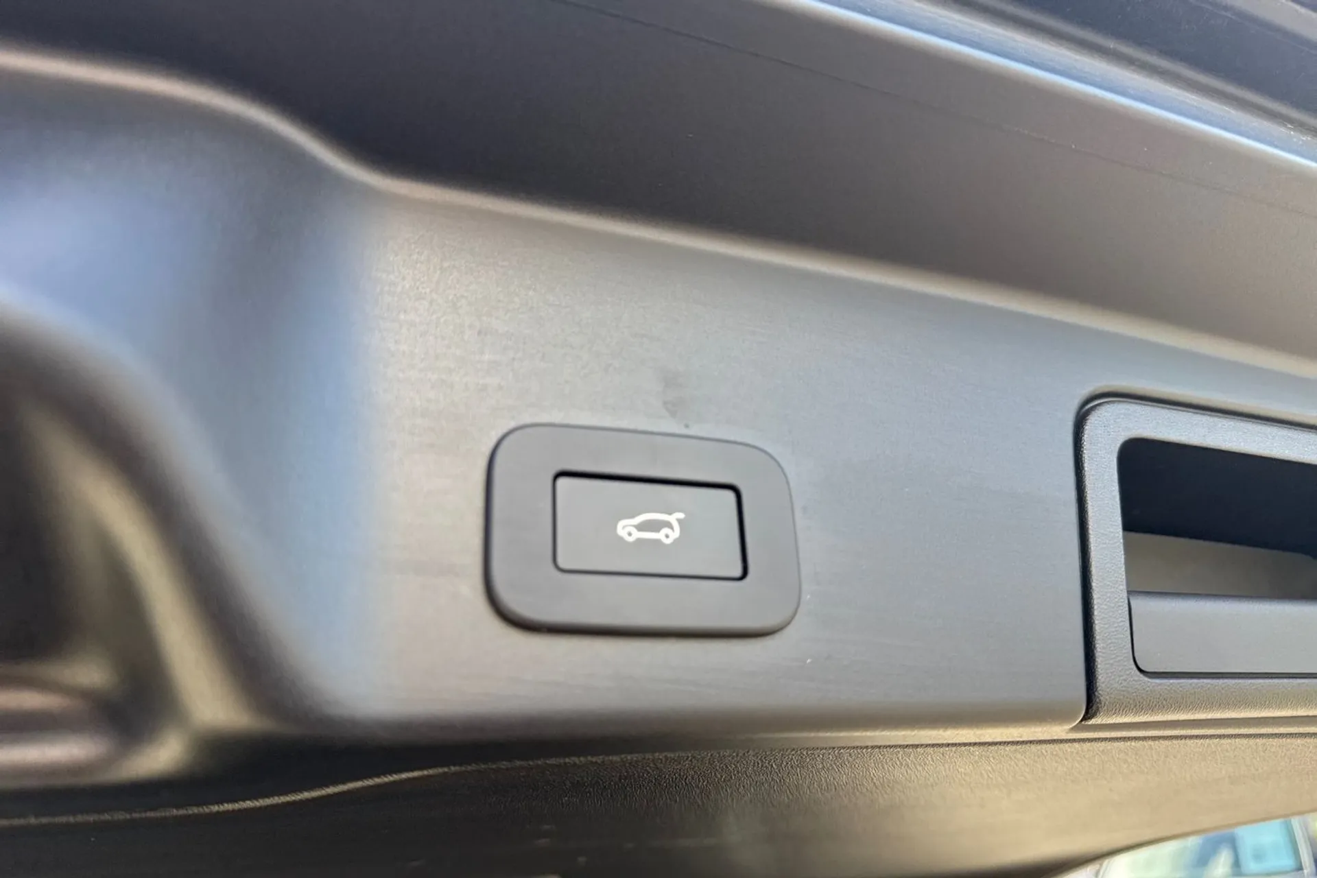 LAND ROVER RANGE ROVER EVOQUE thumbnail image number 21