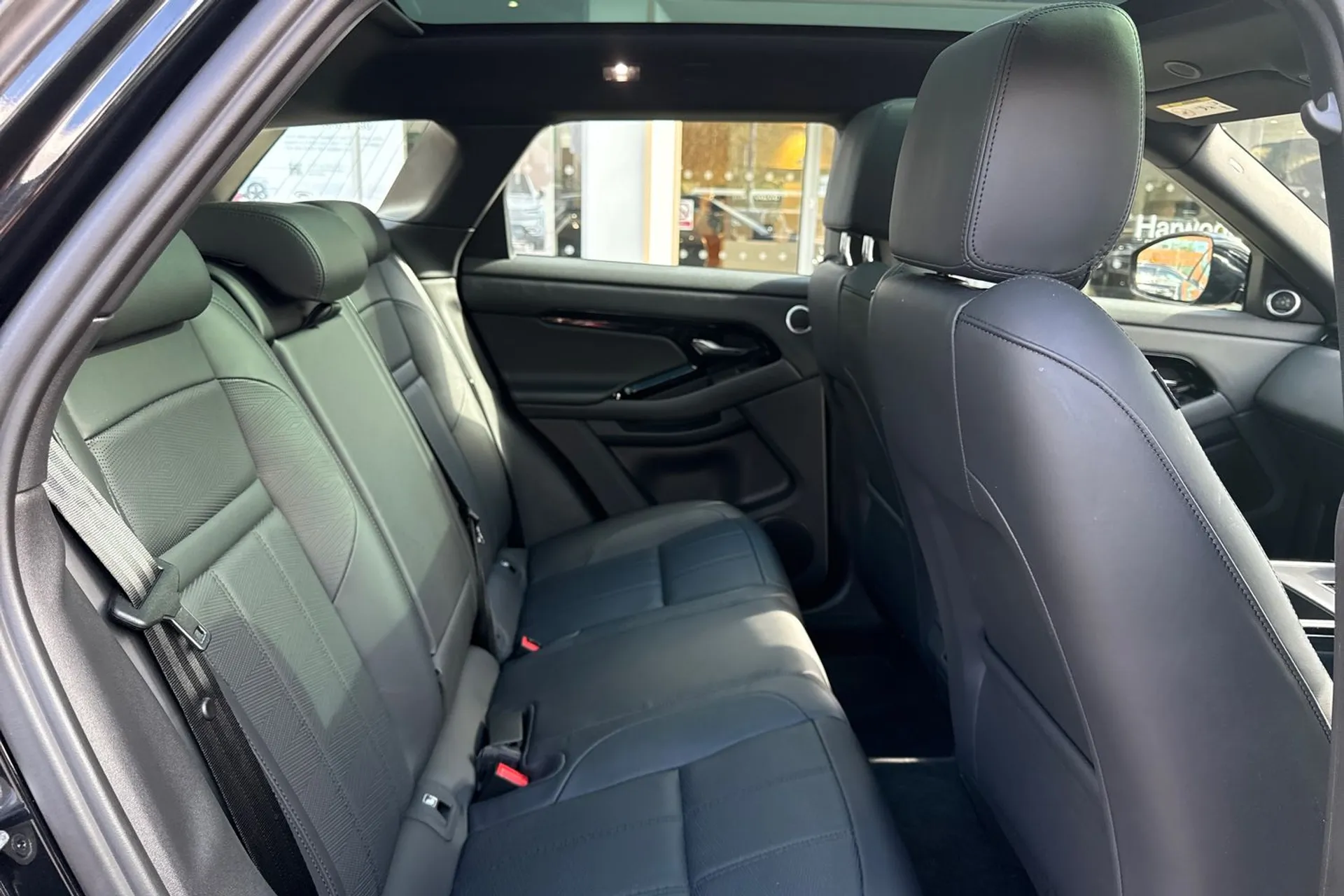 LAND ROVER RANGE ROVER EVOQUE thumbnail image number 23