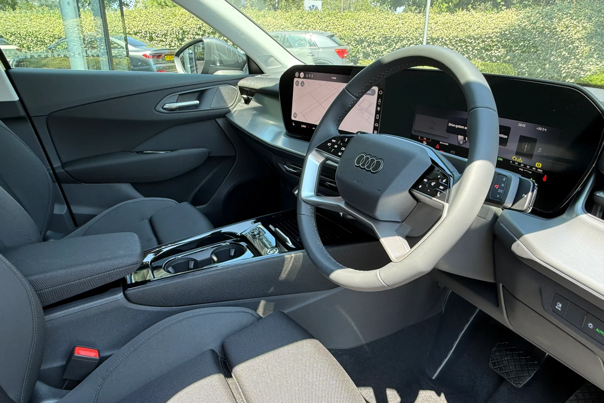Audi Q3 thumbnail image number 8