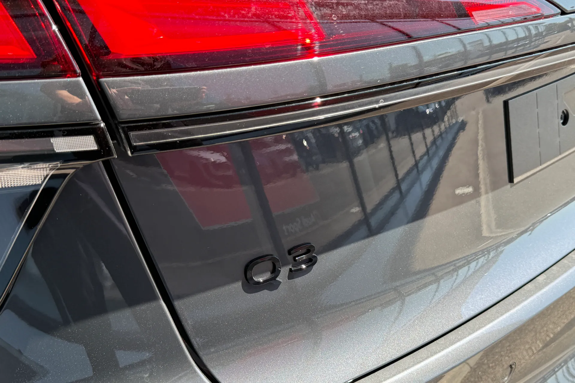 Audi Q3 thumbnail image number 27