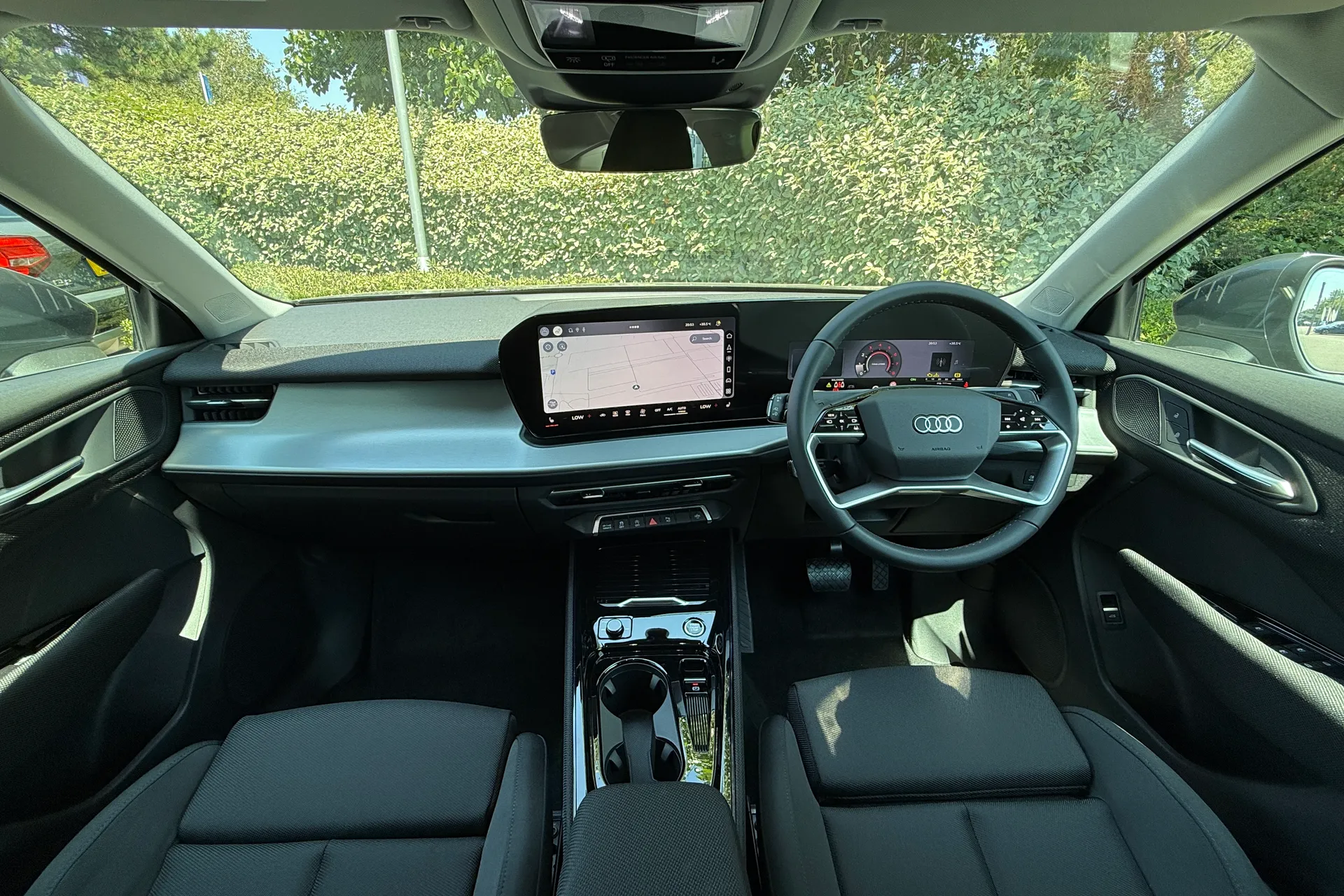 Audi Q3 thumbnail image number 3