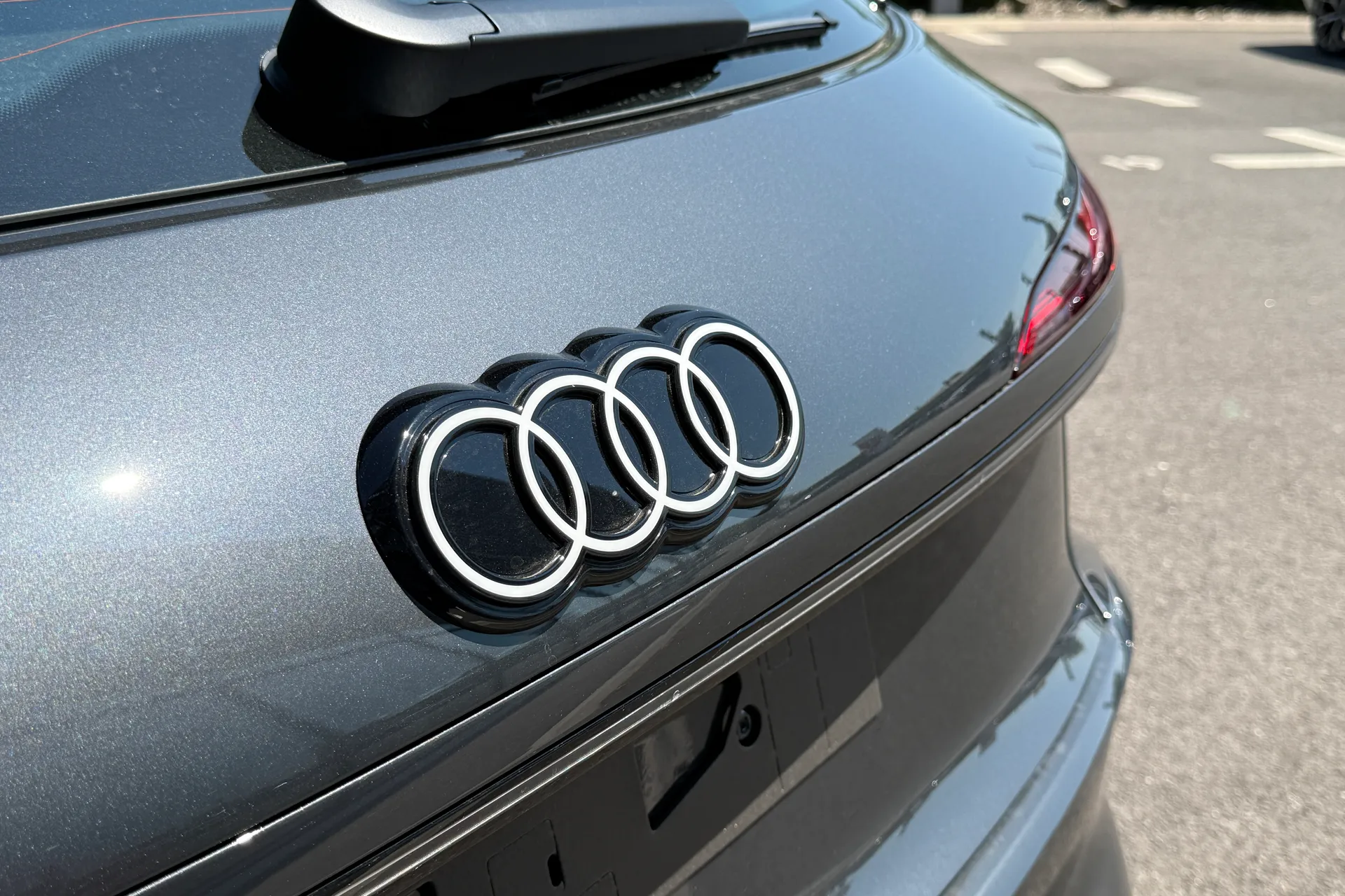 Audi Q3 thumbnail image number 26