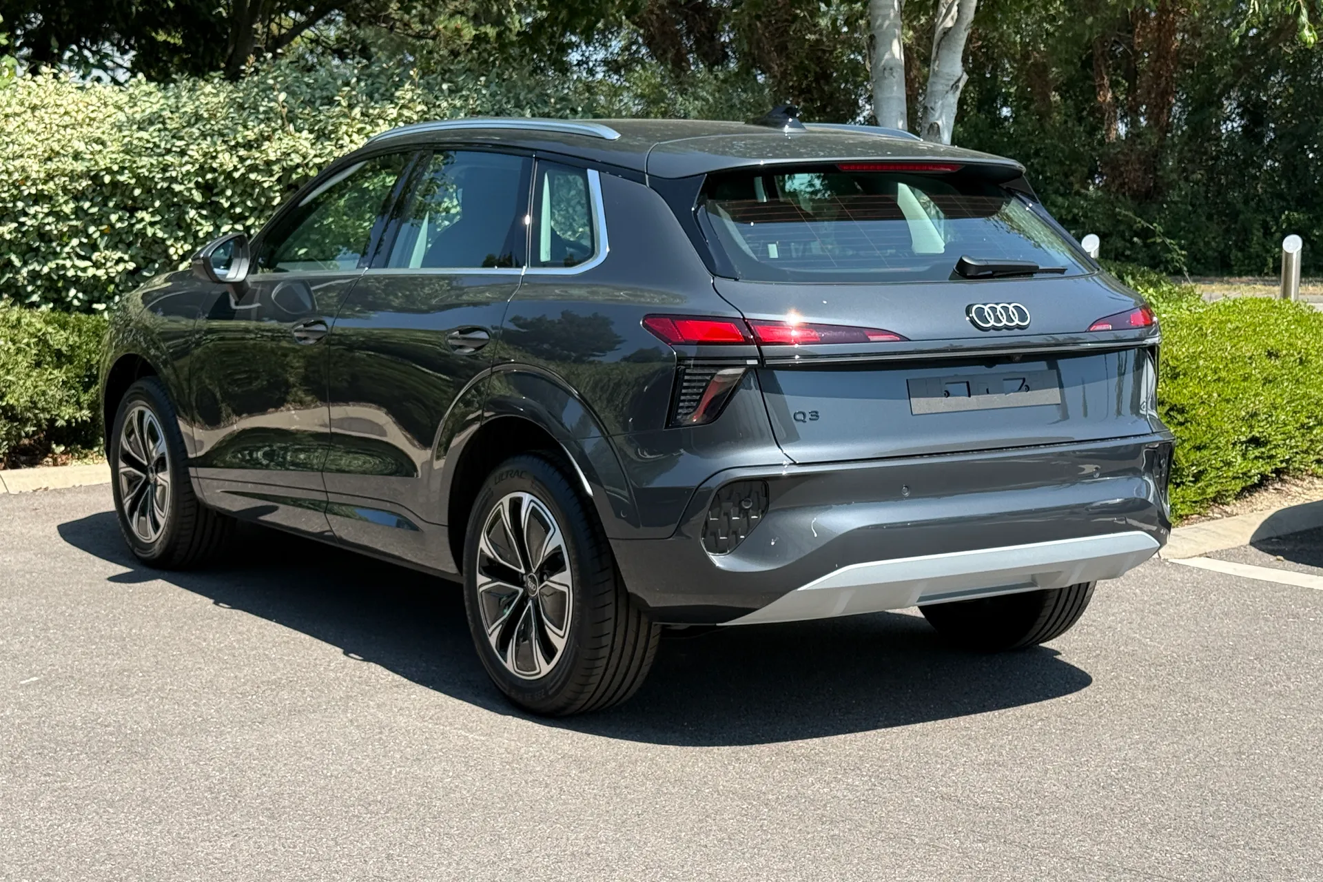 Audi Q3 thumbnail image number 39