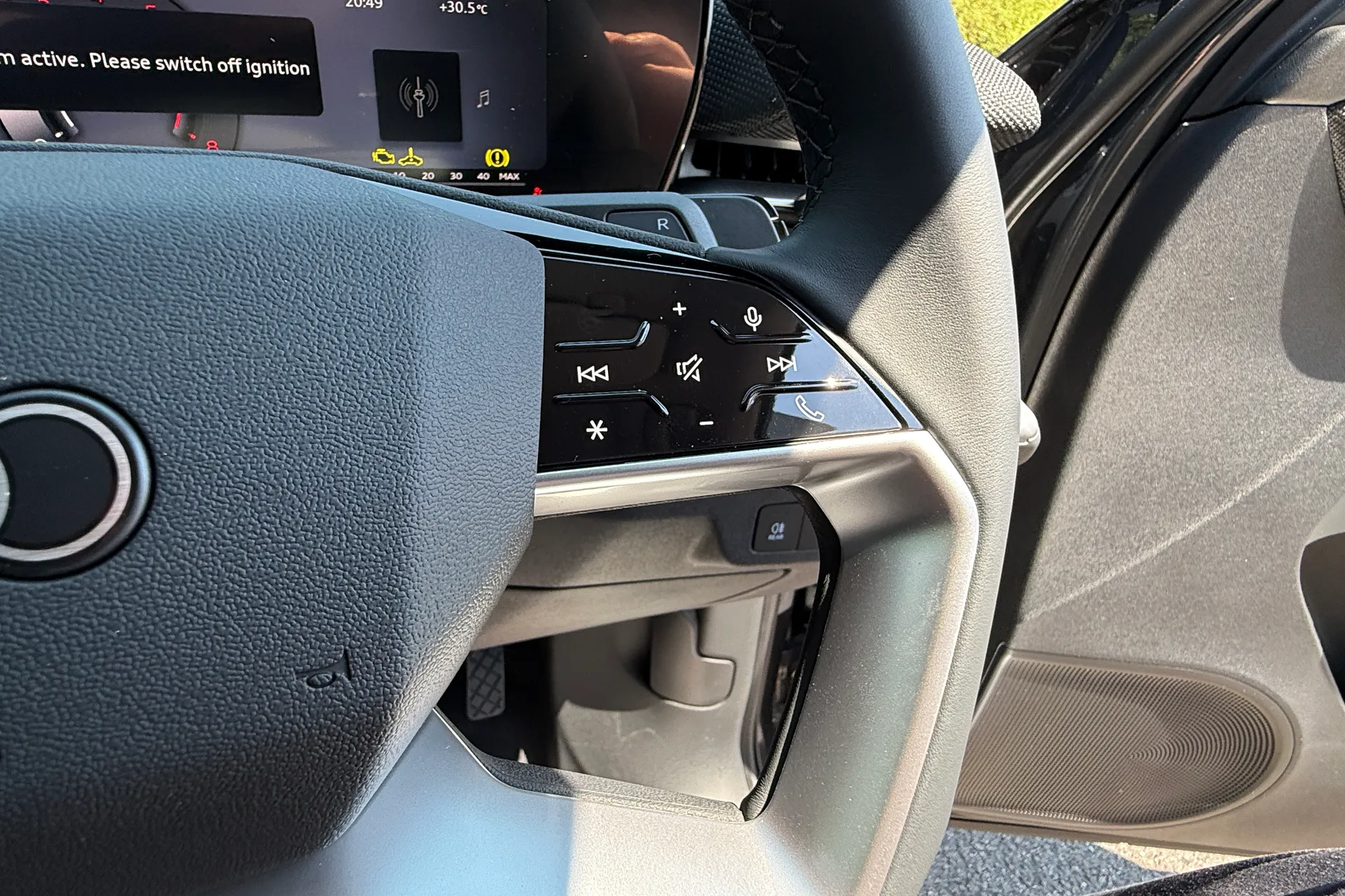 Audi Q3 thumbnail image number 35