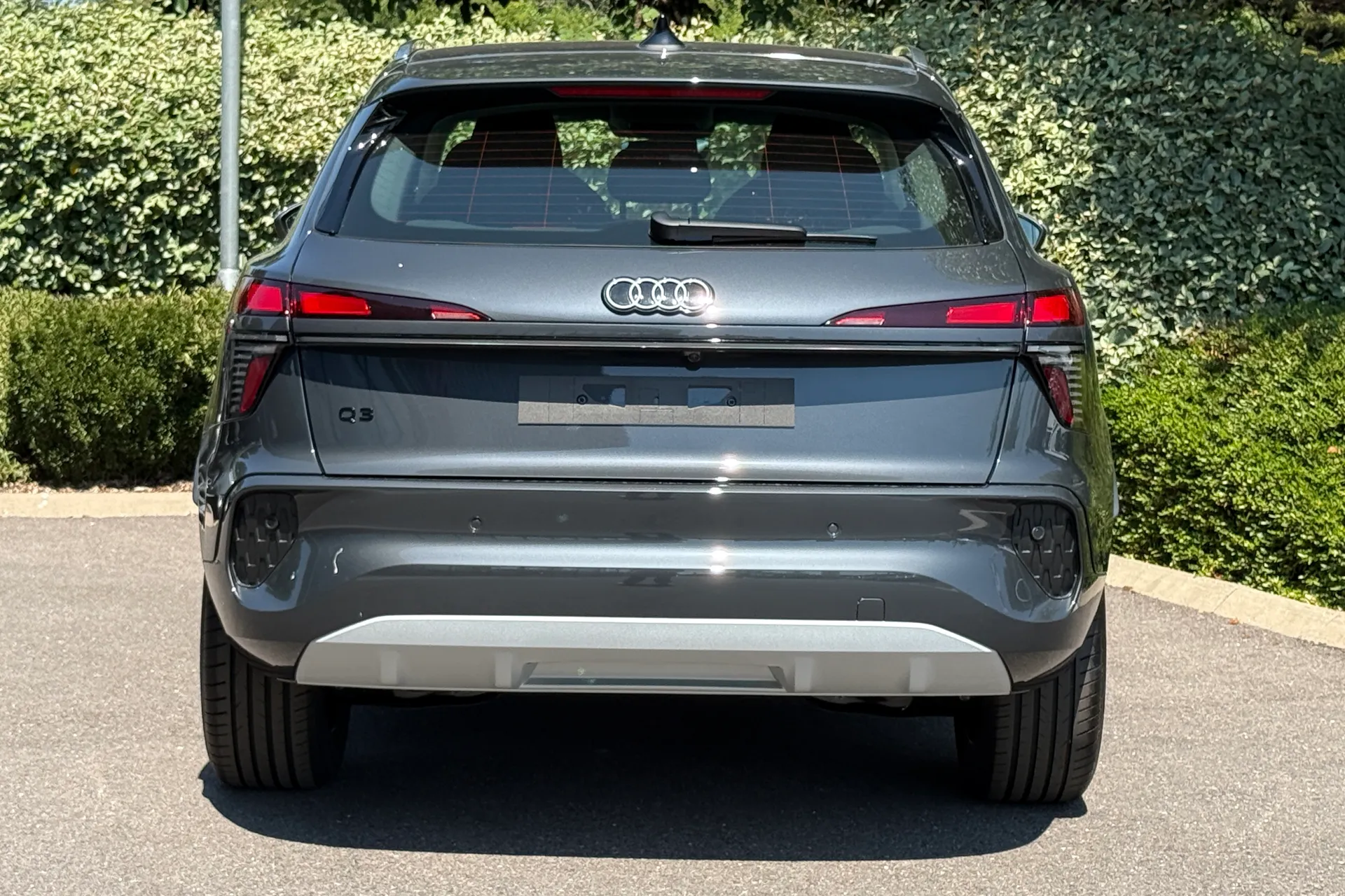 Audi Q3 thumbnail image number 38