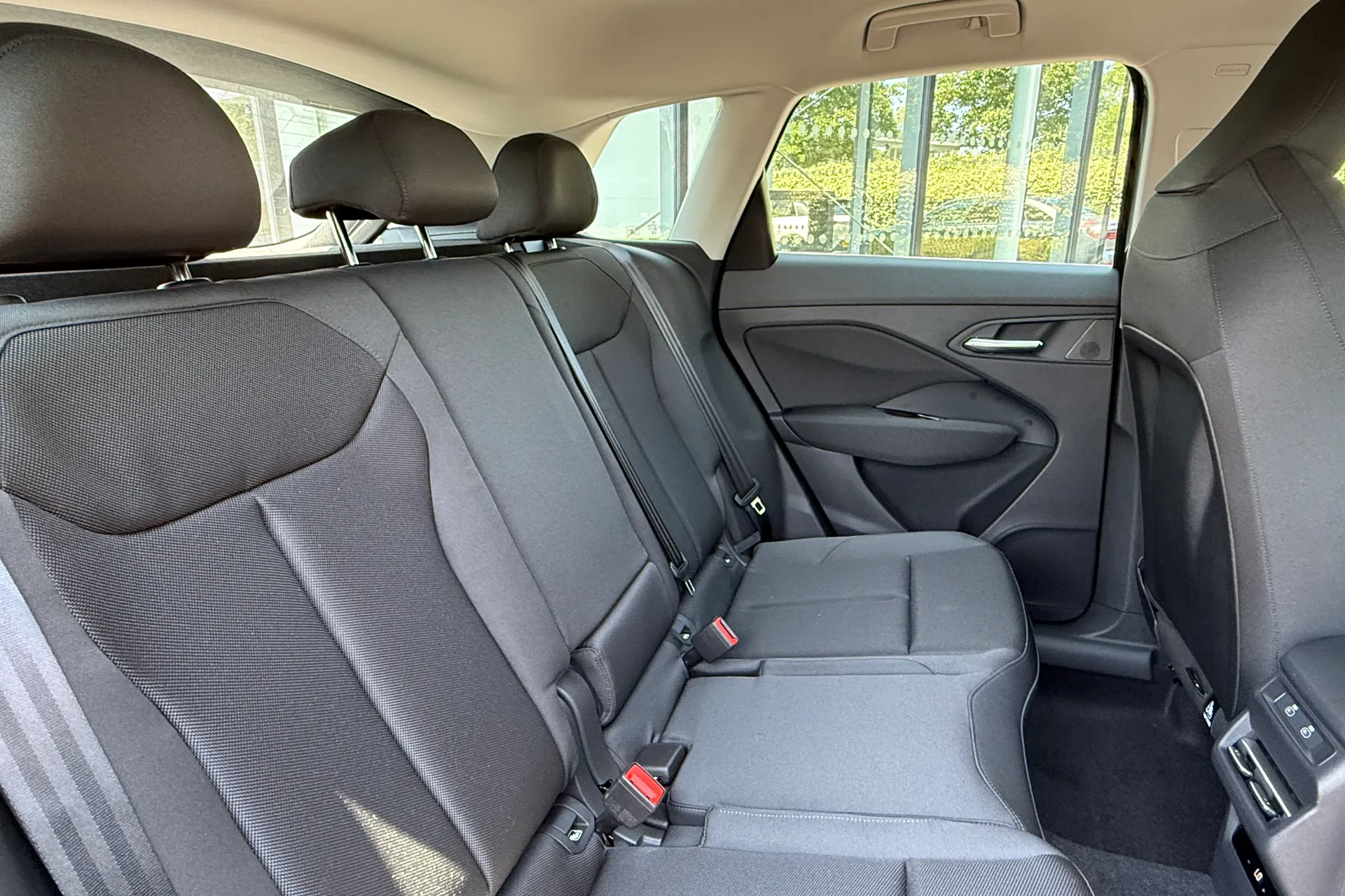 Audi Q3 thumbnail image number 20