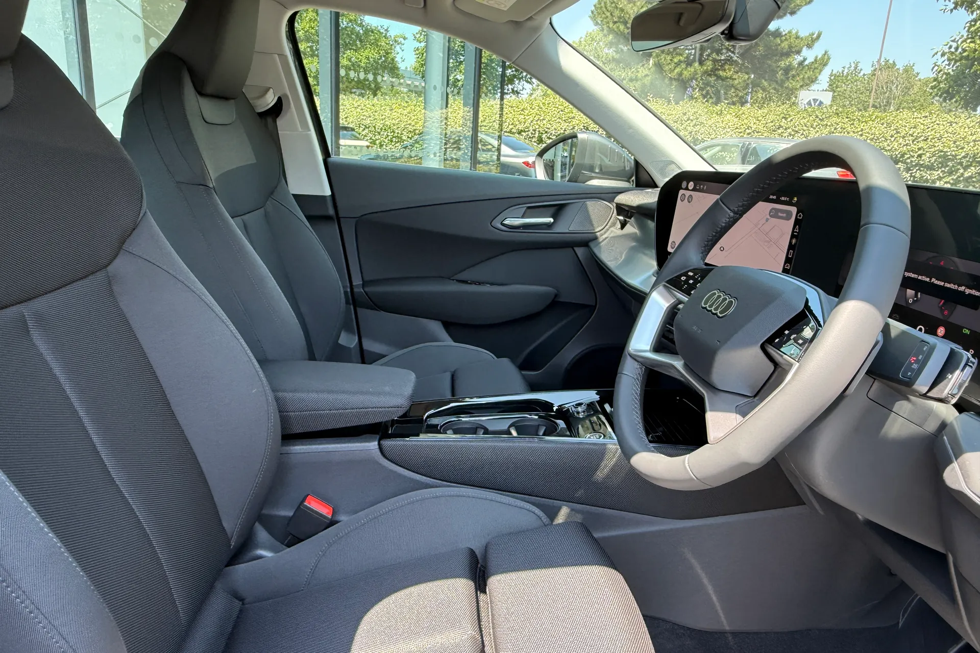 Audi Q3 thumbnail image number 9