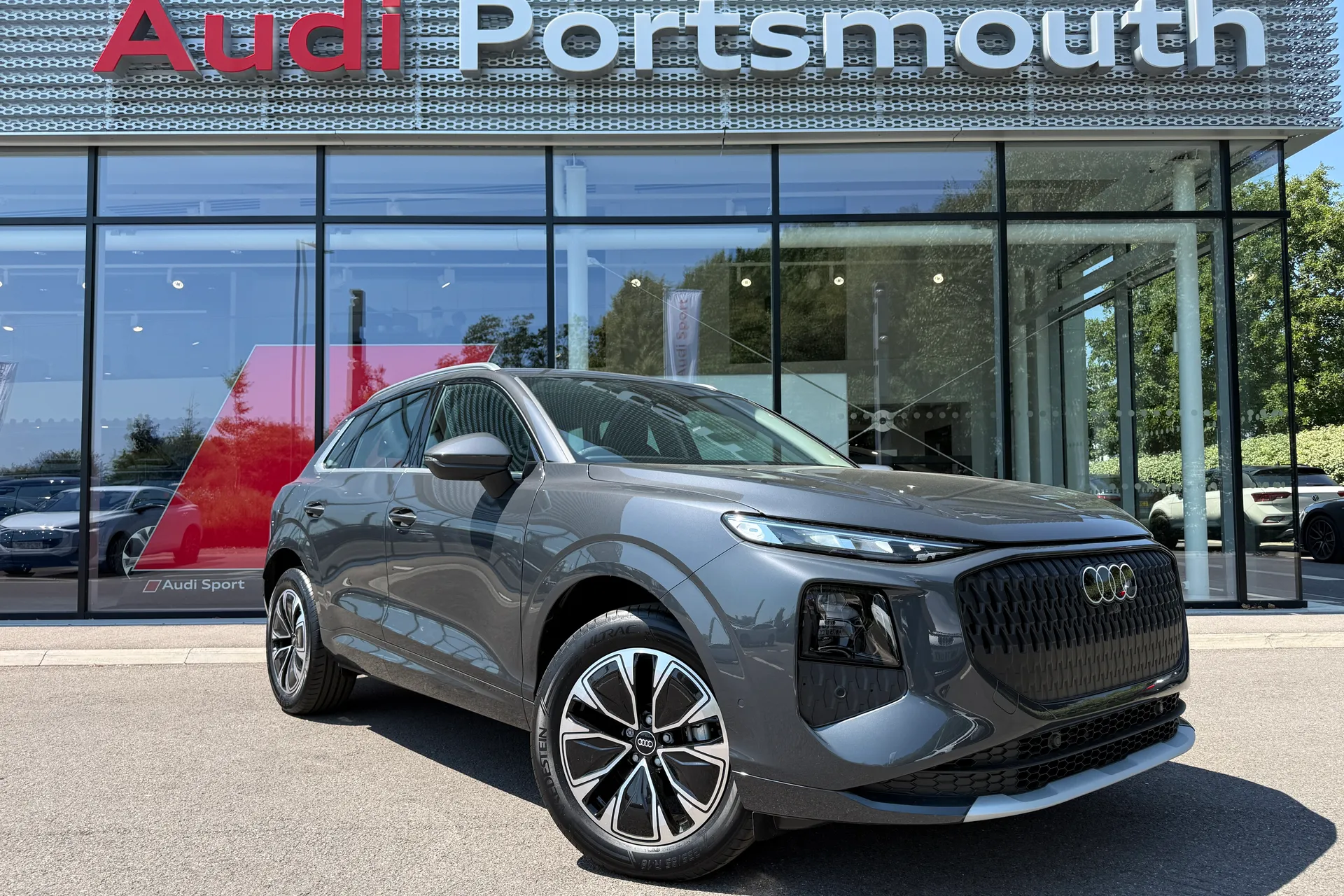 Audi Q3 focused image
