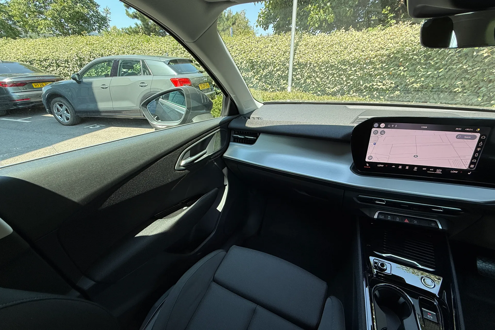 Audi Q3 thumbnail image number 41