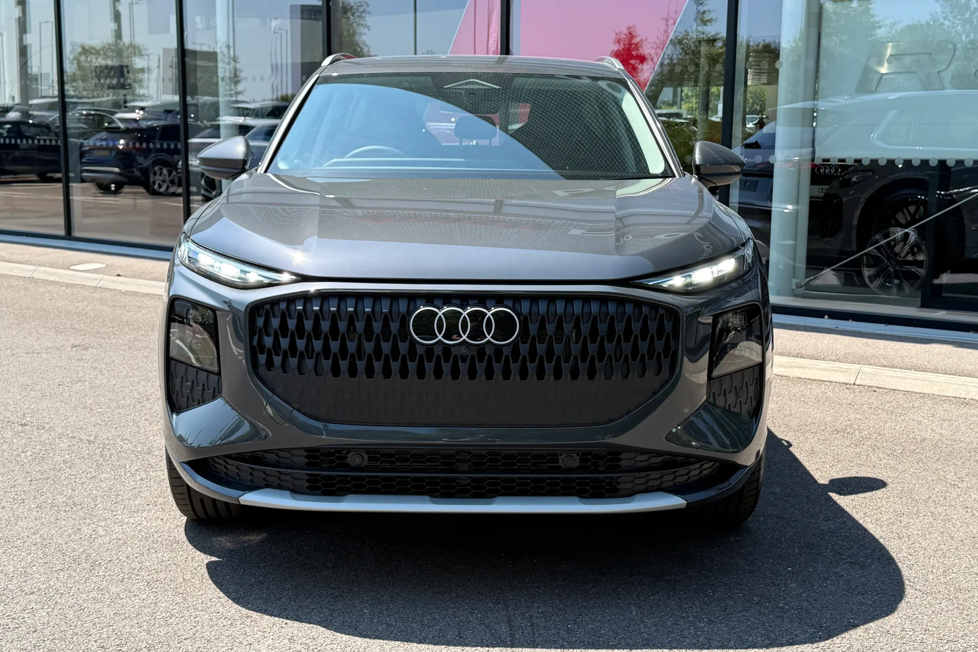 Audi Q3 thumbnail image number 4