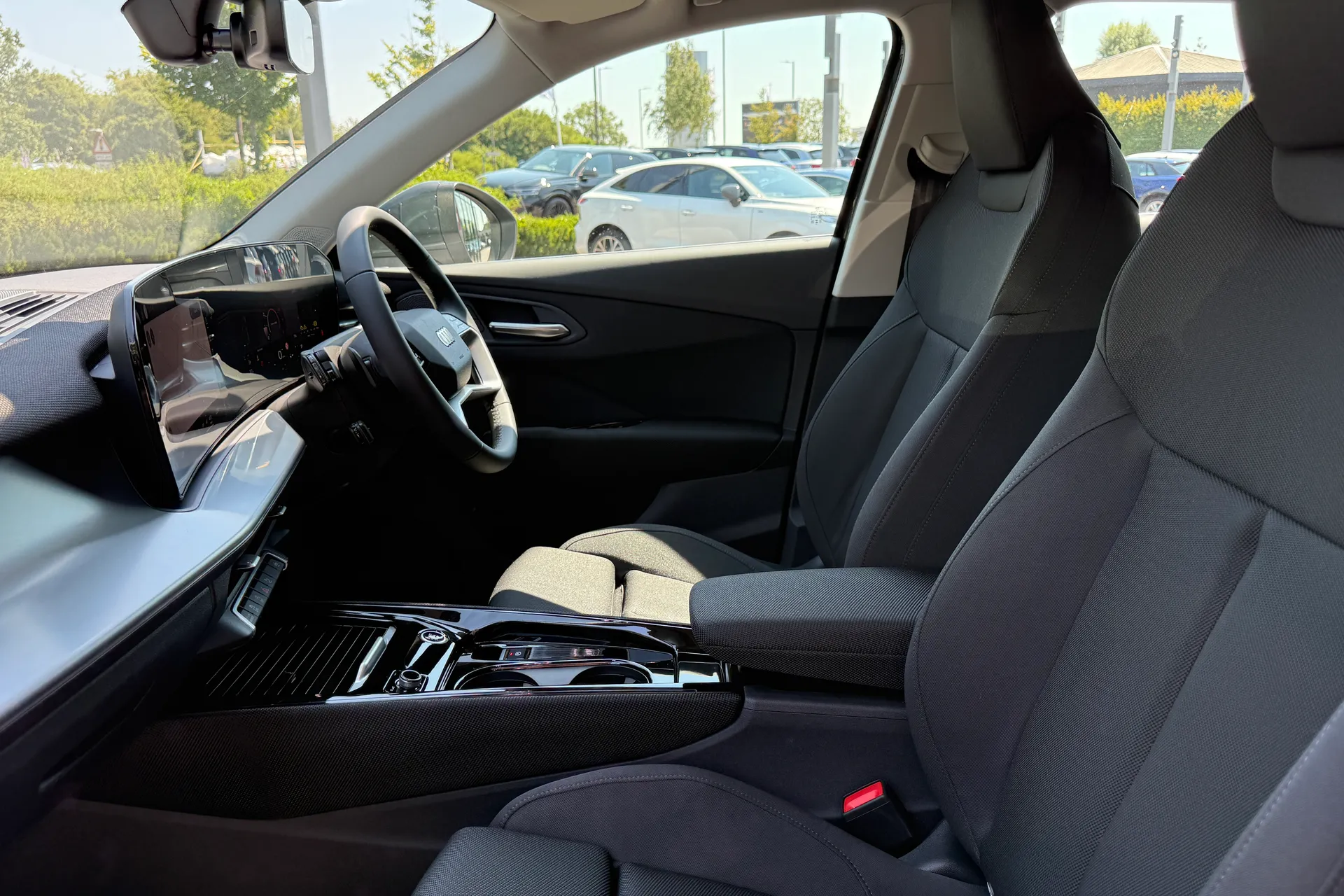 Audi Q3 thumbnail image number 22