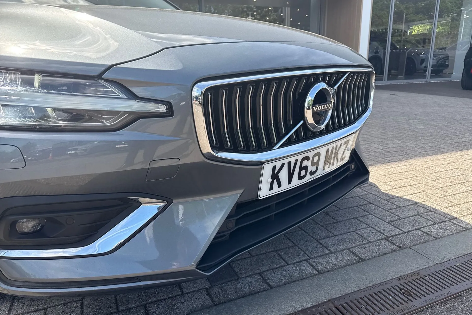 Volvo V60 thumbnail image number 7