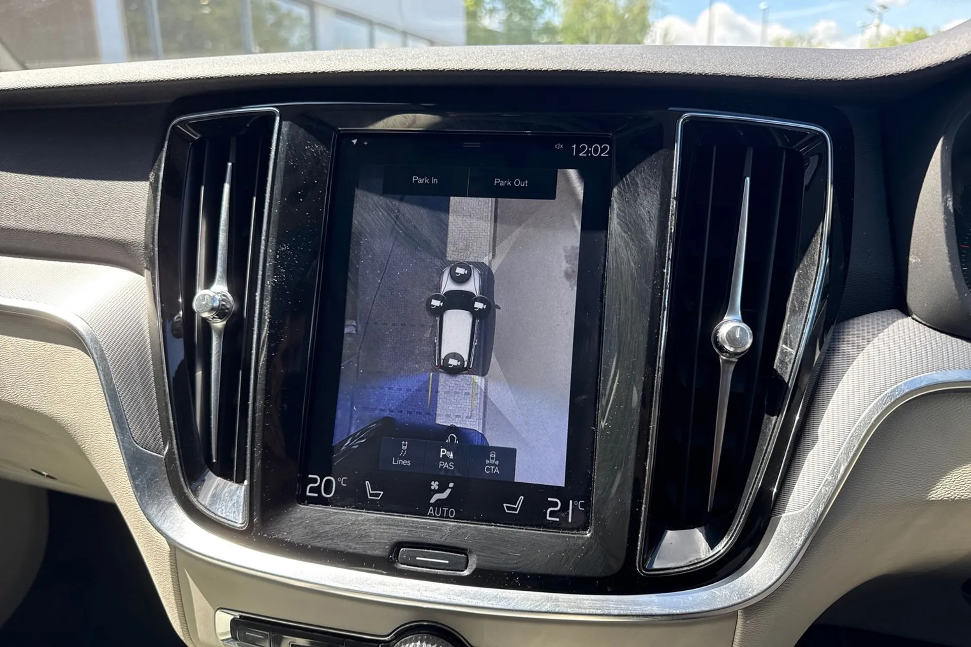Volvo V60 thumbnail image number 4