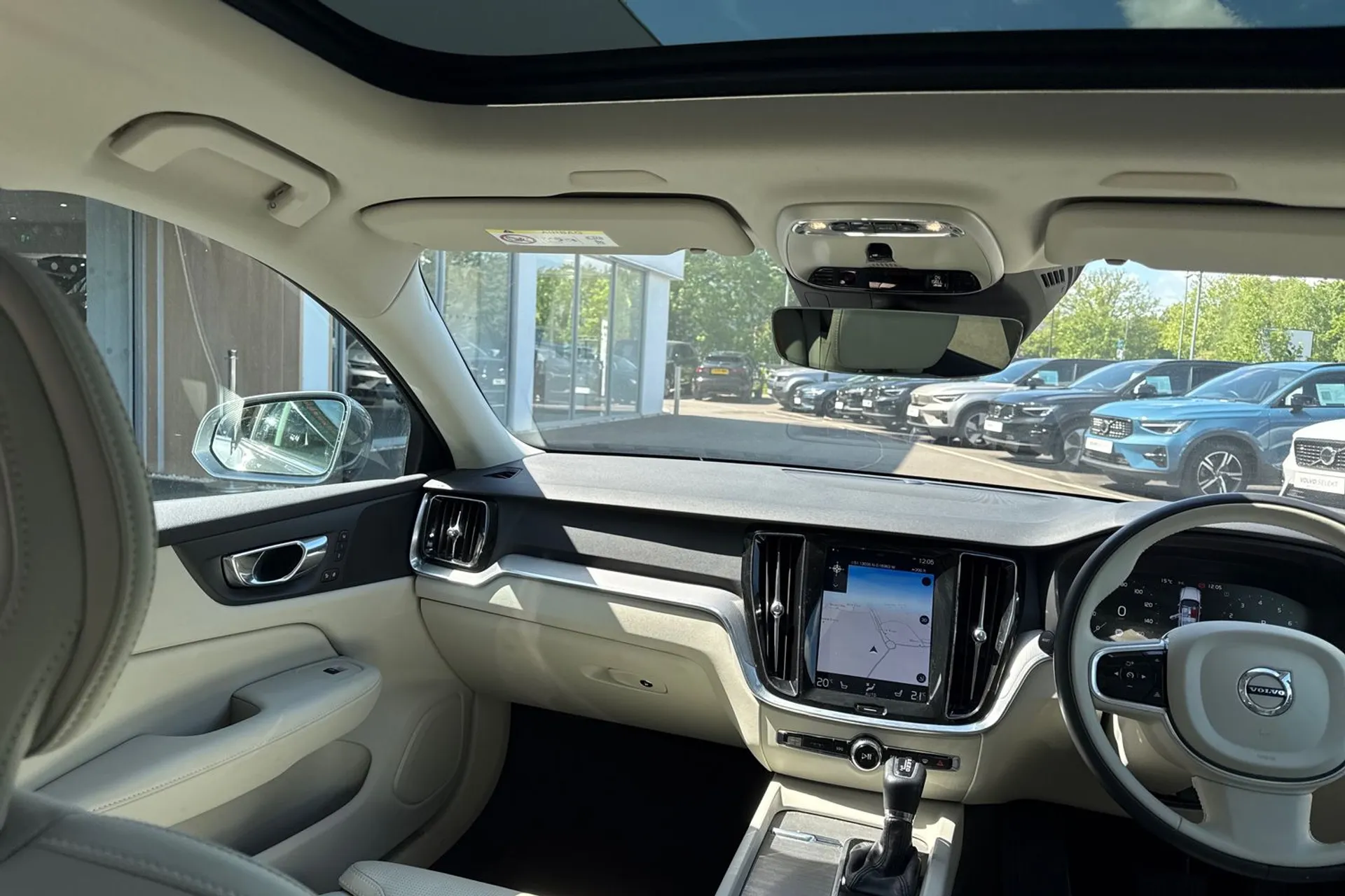 Volvo V60 thumbnail image number 32