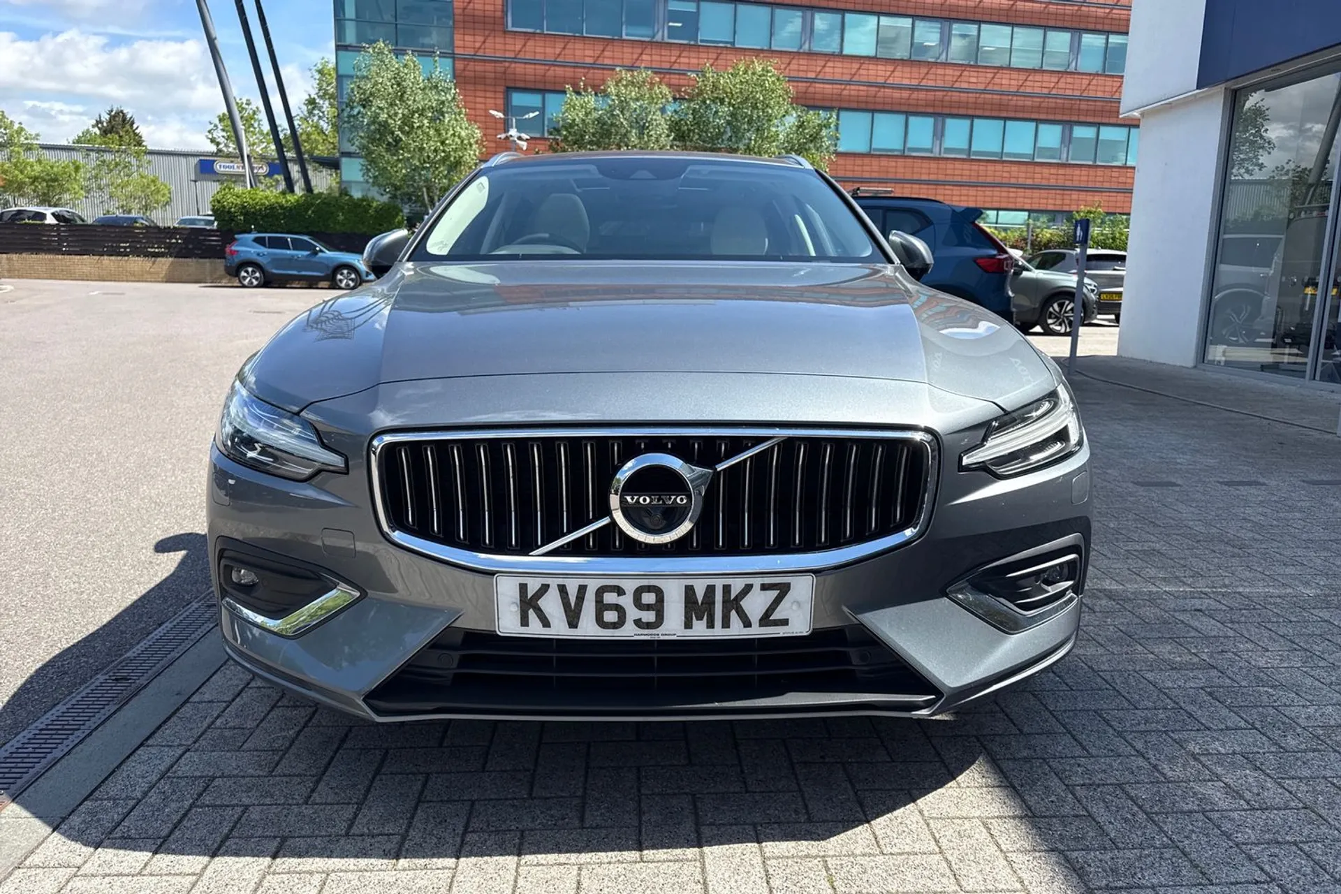 Volvo V60 thumbnail image number 13