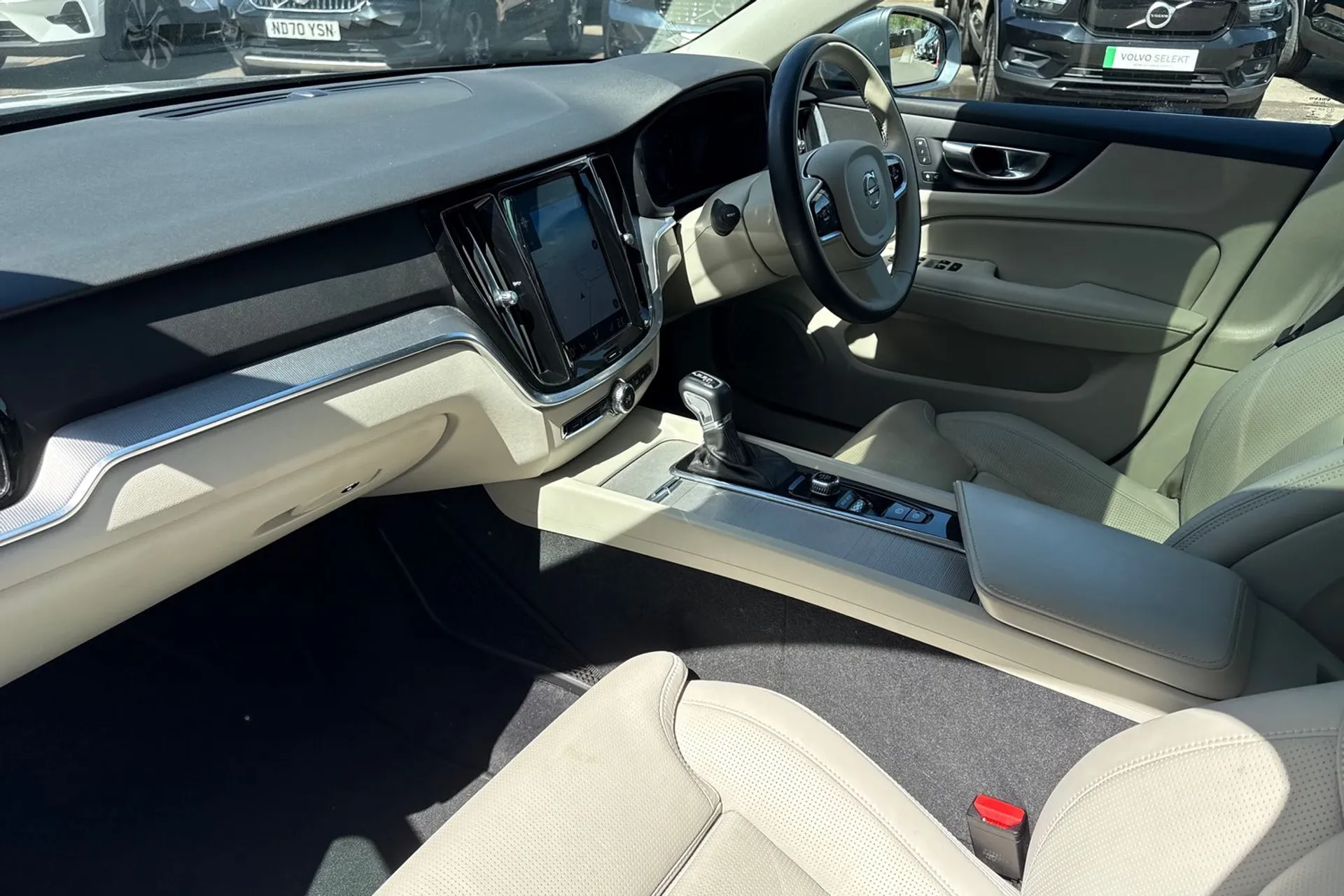 Volvo V60 thumbnail image number 27