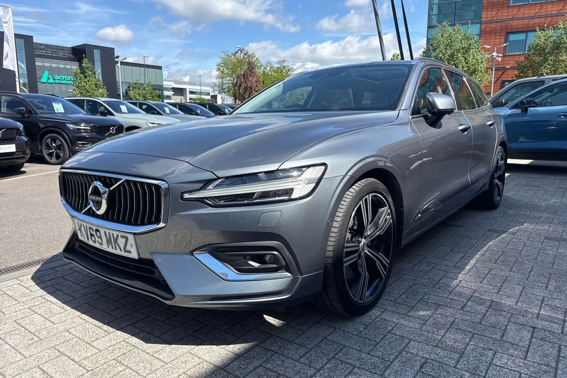 Volvo V60 thumbnail image number 12